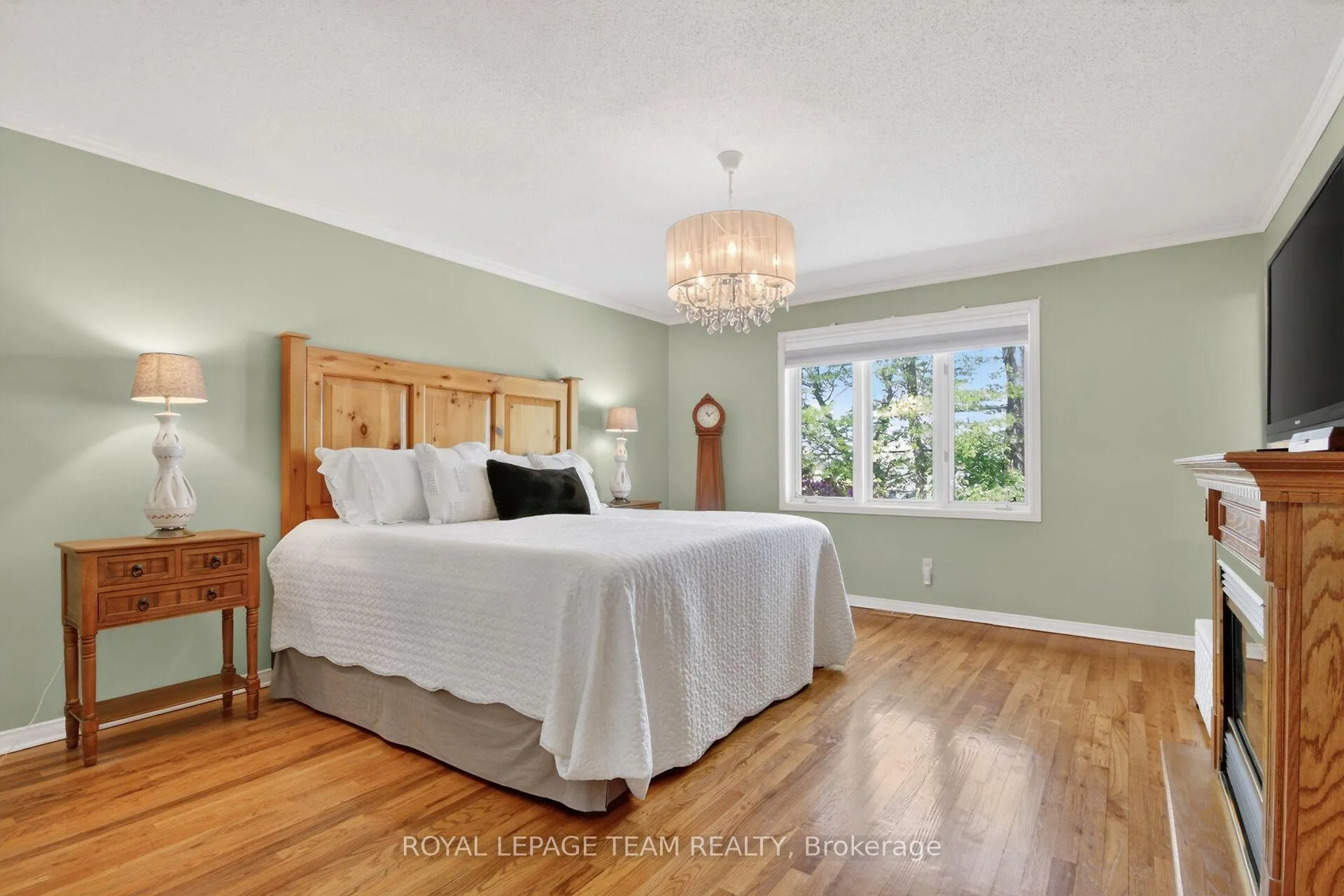Photo 24 of 2456 Garmil Crescent, Ottawa, North Gower — HOMEH