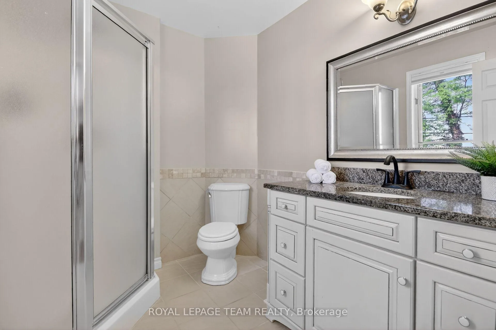 Photo 25 of 2456 Garmil Crescent, Ottawa, North Gower — HOMEH