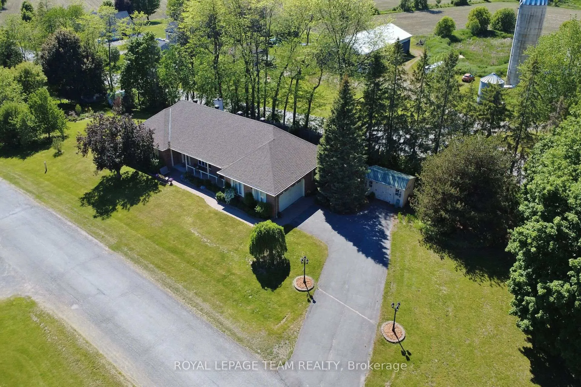 Photo 39 of 2456 Garmil Crescent, Ottawa, North Gower — HOMEH