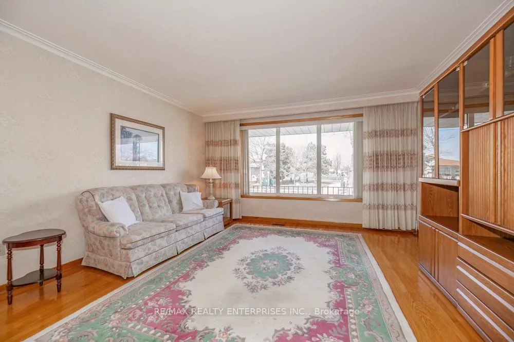 Photo 5 of 7368 Redstone Road, Mississauga, Malton — HOMEH