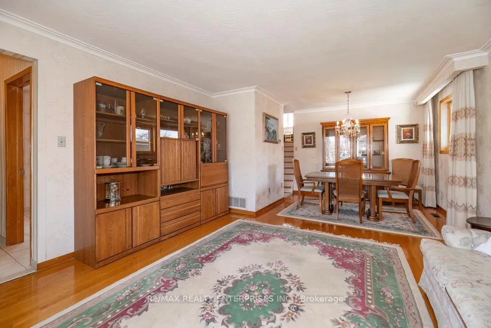 Photo 6 of 7368 Redstone Road, Mississauga, Malton — HOMEH