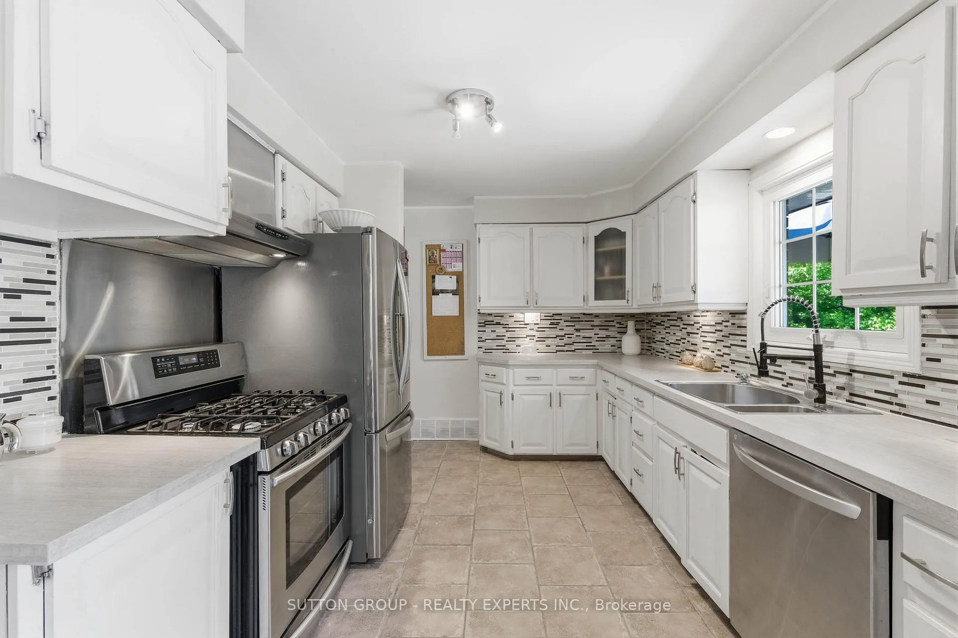 Photo 8 of 6 Gerrard Avenue, Cambridge — HOMEH