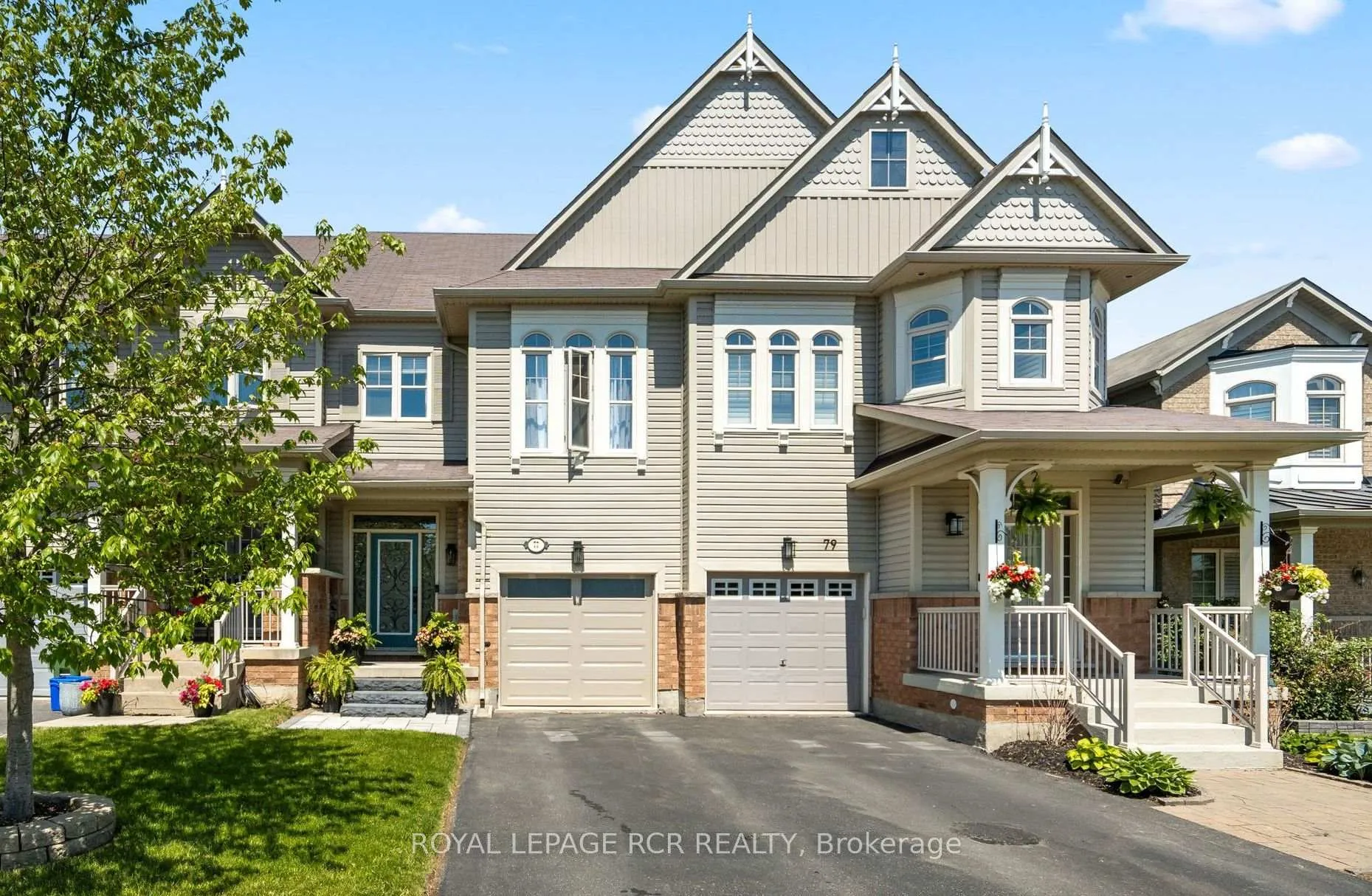 Photo 1 of 77 Cathedral Court, Hamilton, Waterdown — HOMEH