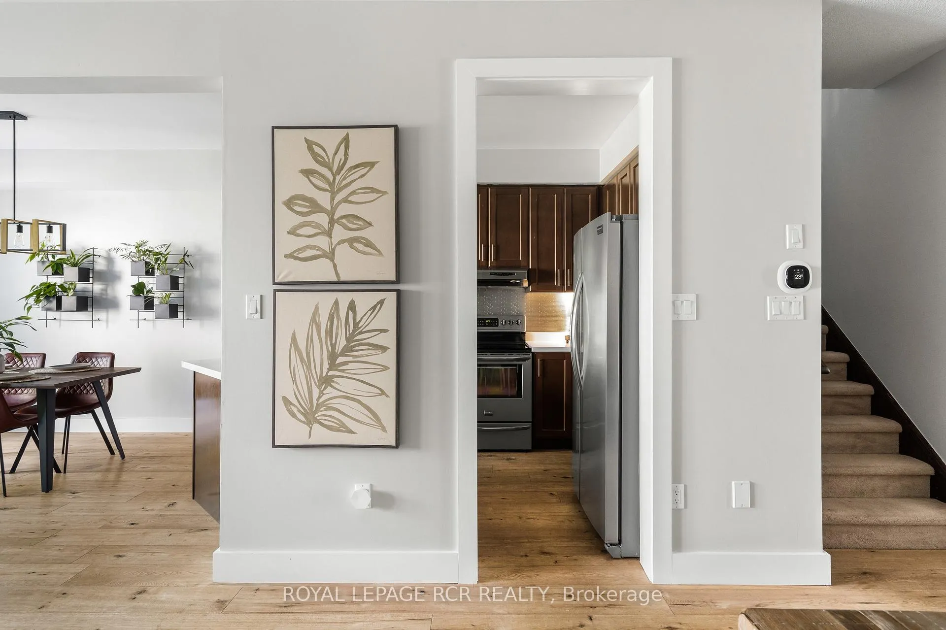 Photo 20 of 77 Cathedral Court, Hamilton, Waterdown — HOMEH