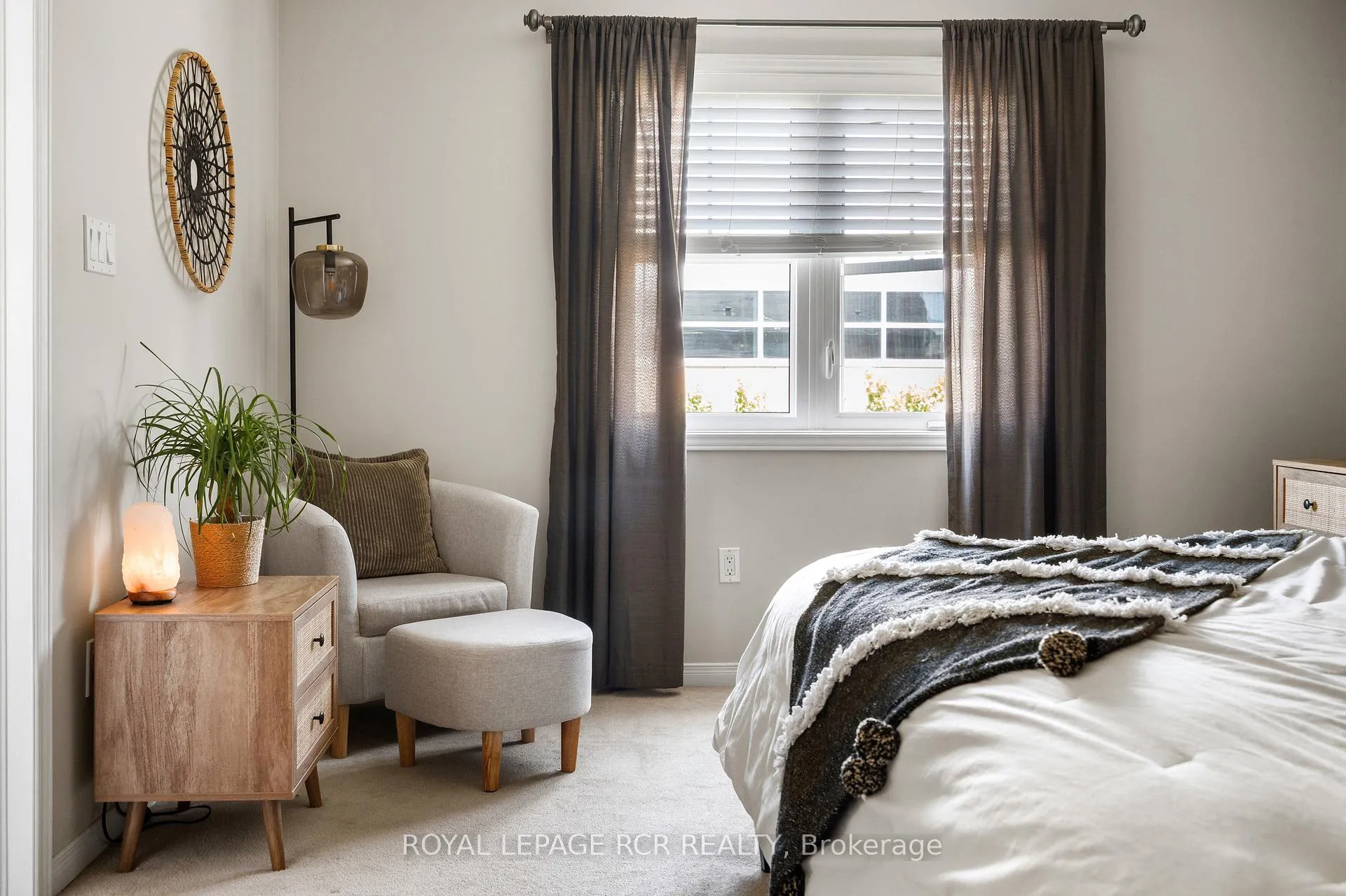 Photo 23 of 77 Cathedral Court, Hamilton, Waterdown — HOMEH