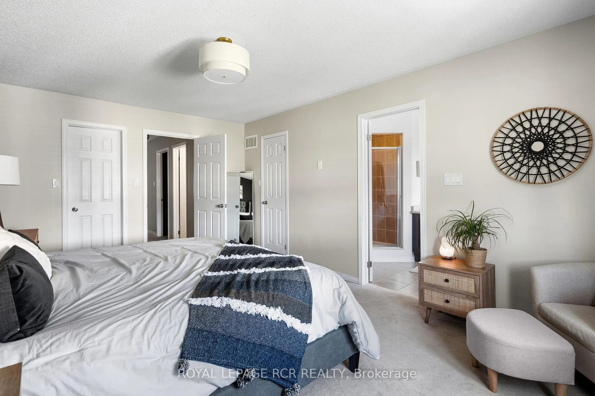 Photo 24 of 77 Cathedral Court, Hamilton, Waterdown — HOMEH