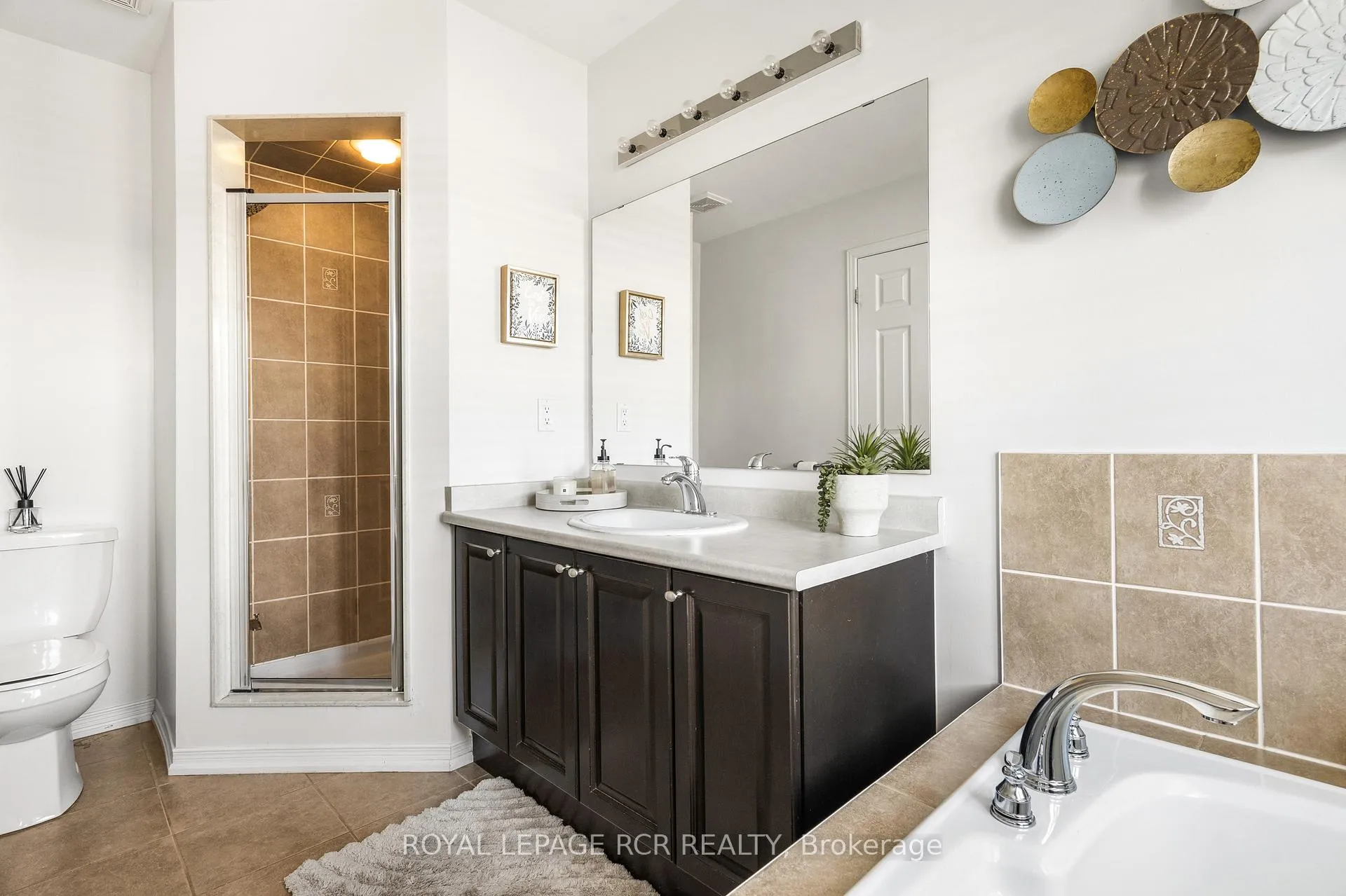 Photo 26 of 77 Cathedral Court, Hamilton, Waterdown — HOMEH