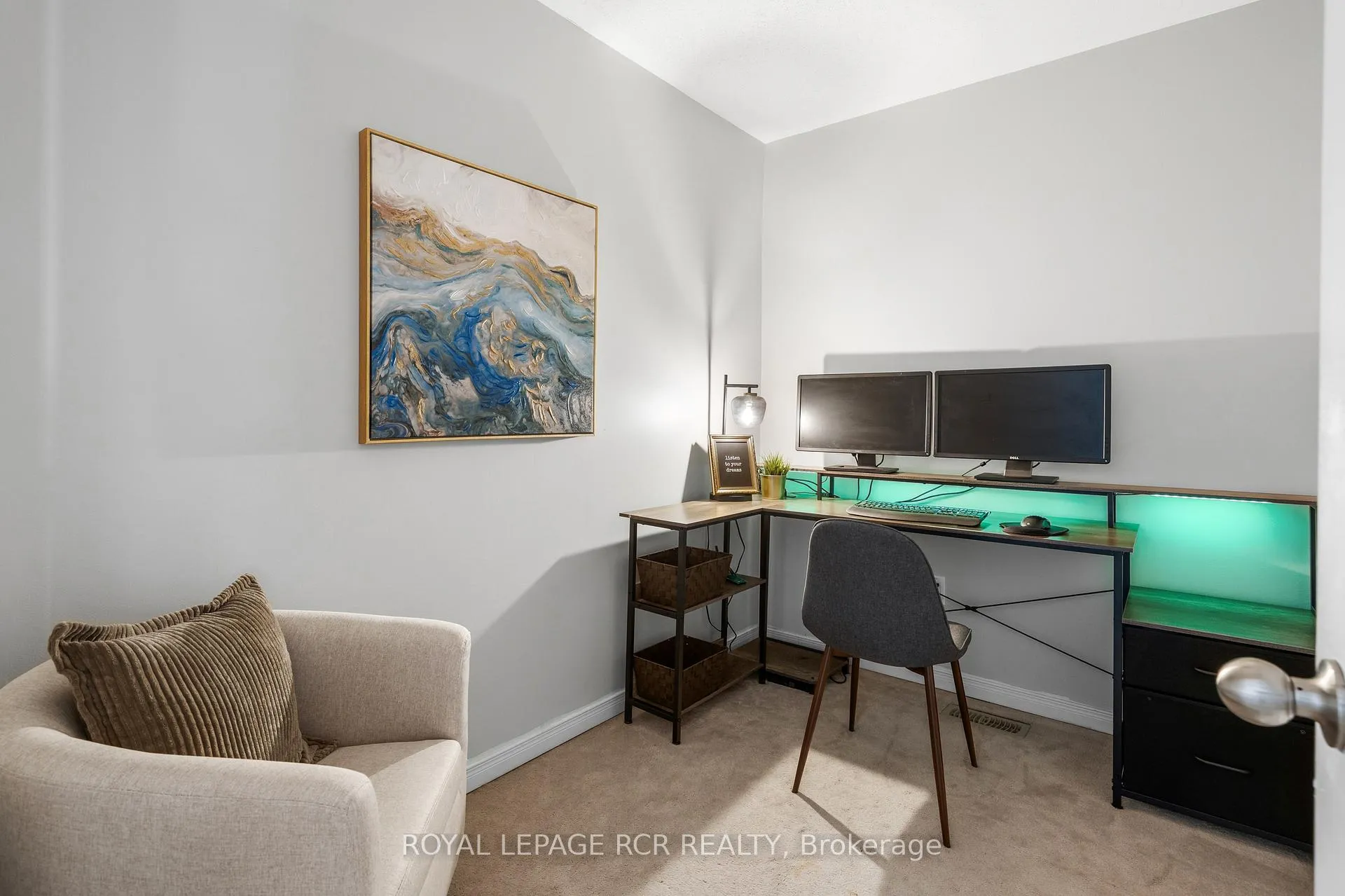 Photo 32 of 77 Cathedral Court, Hamilton, Waterdown — HOMEH