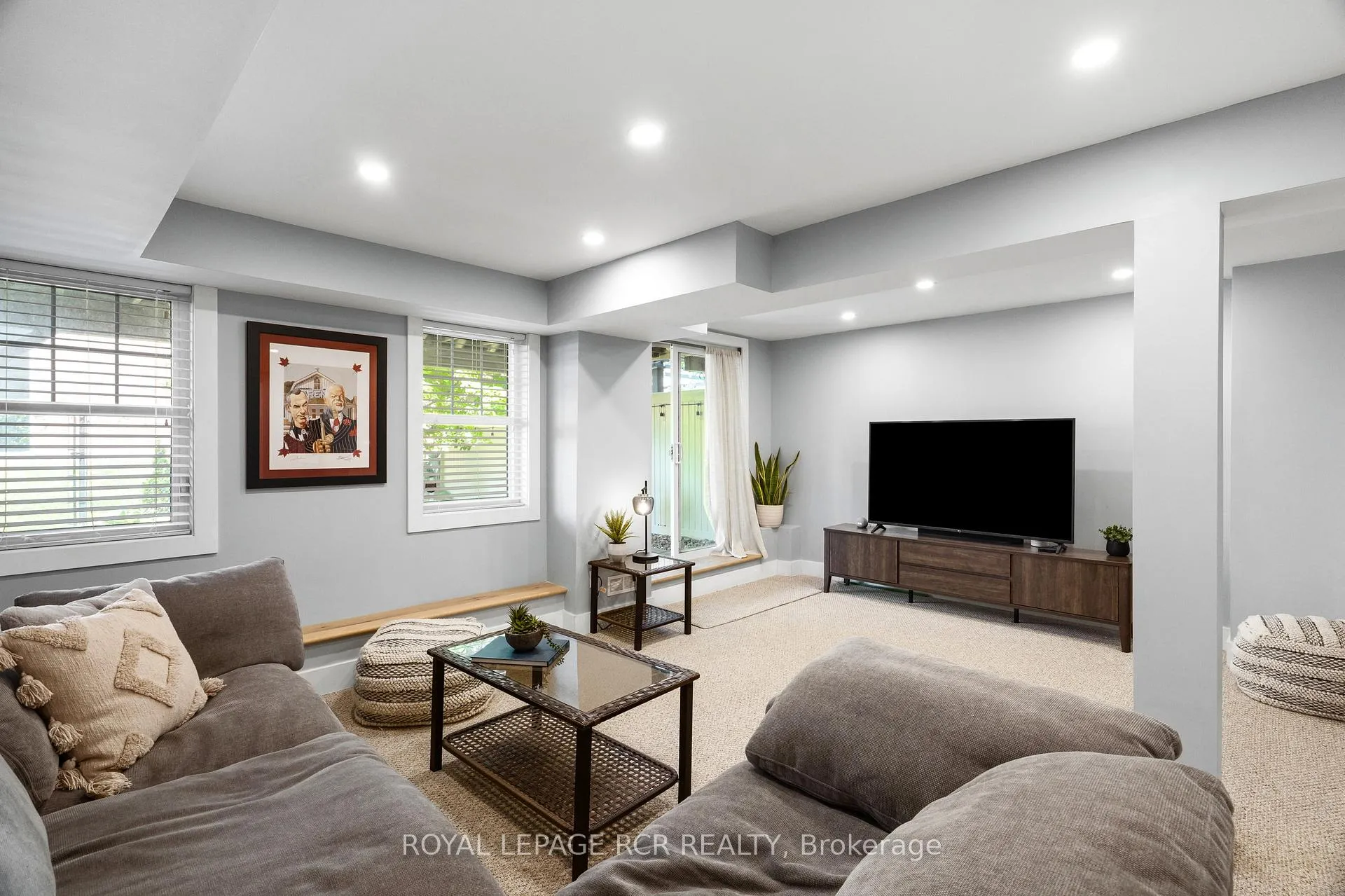Photo 34 of 77 Cathedral Court, Hamilton, Waterdown — HOMEH