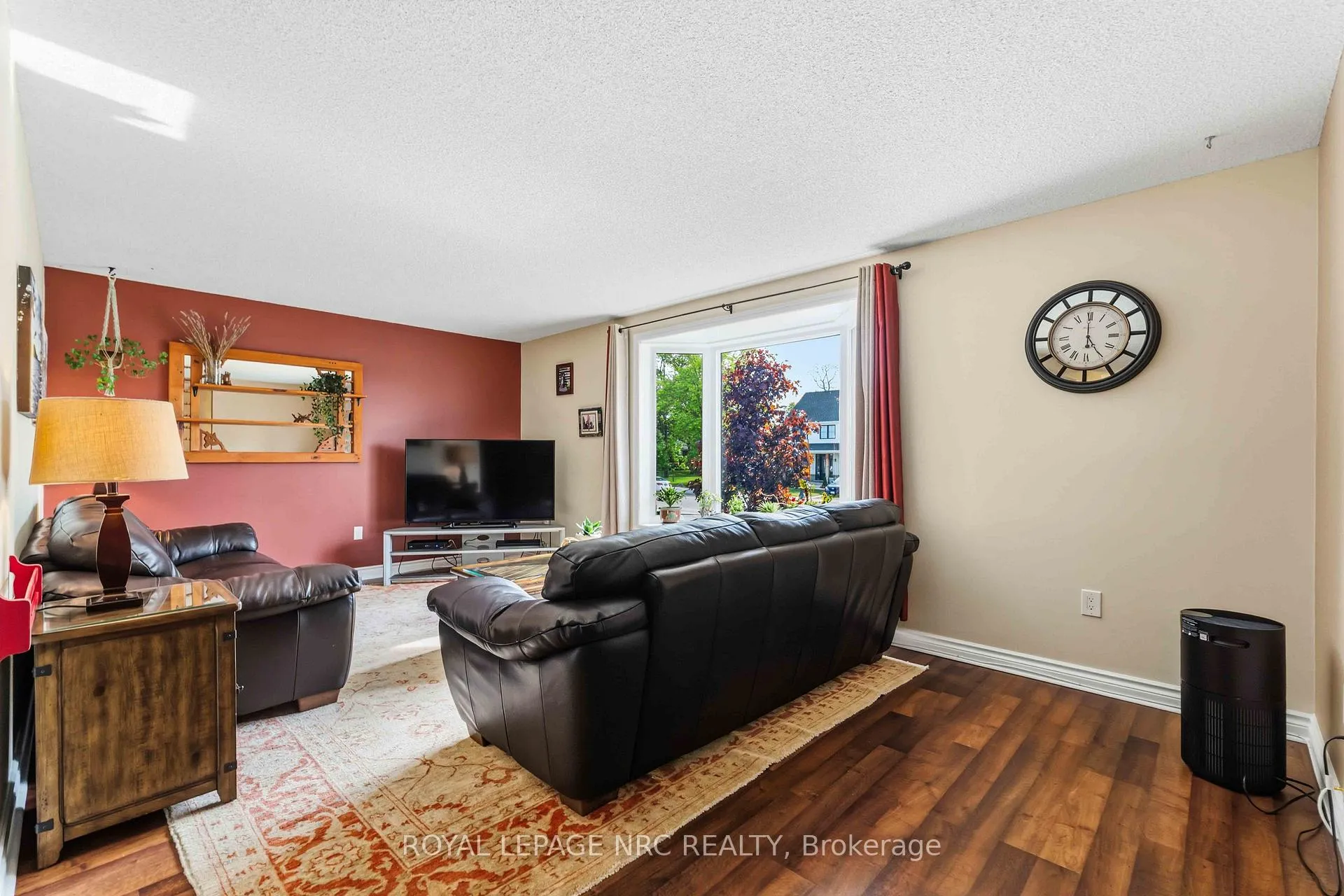 Photo 12 of 3821 19th Street, Grimsby, Grimsby Escarpment — HOMEH