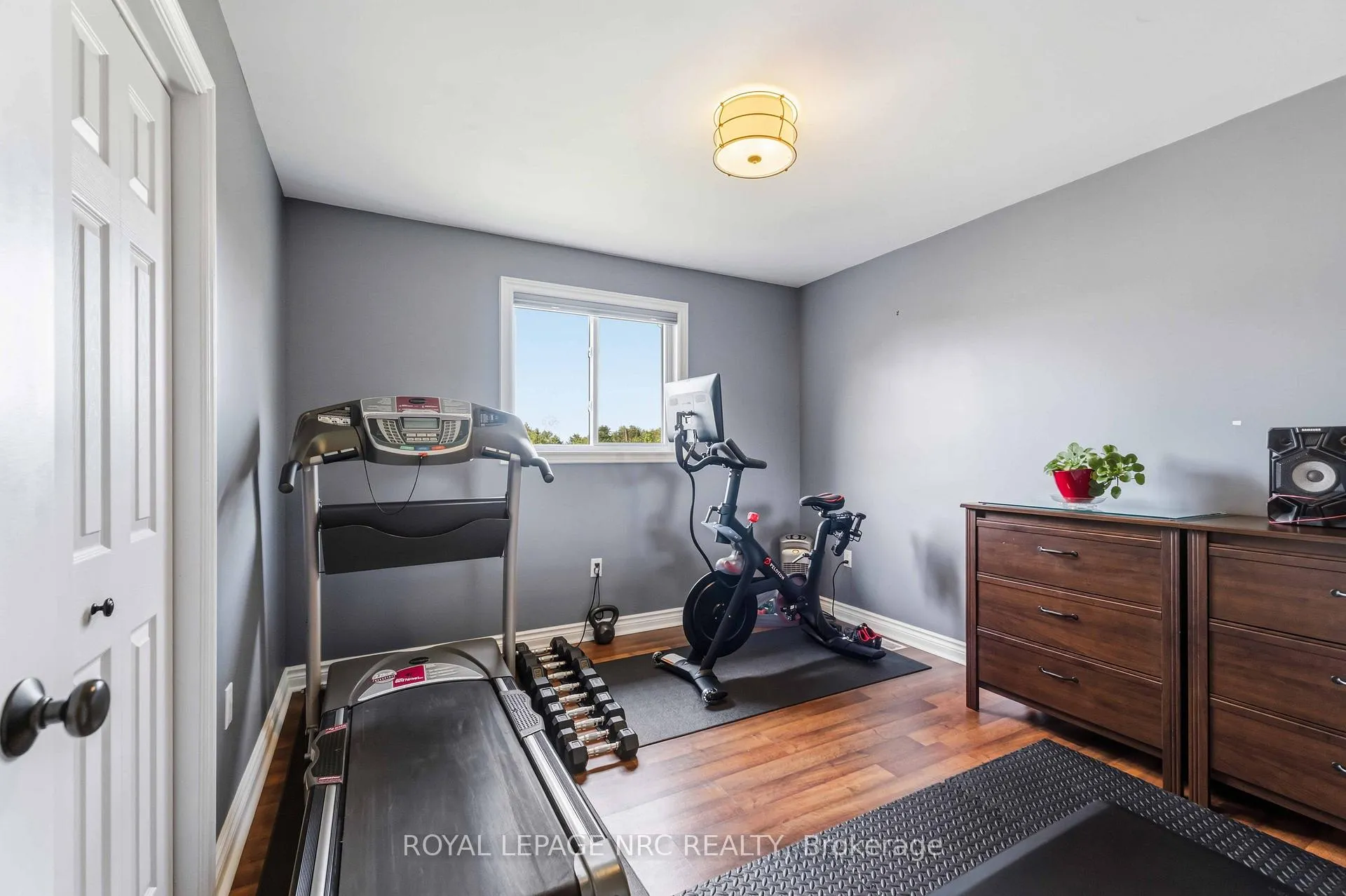 Photo 22 of 3821 19th Street, Grimsby, Grimsby Escarpment — HOMEH
