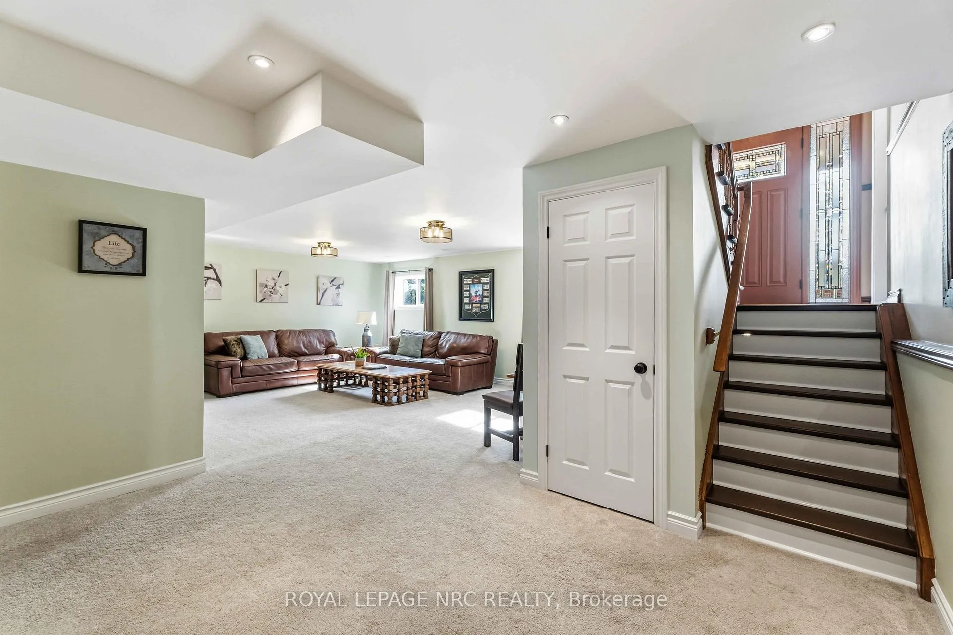 Photo 25 of 3821 19th Street, Grimsby, Grimsby Escarpment — HOMEH