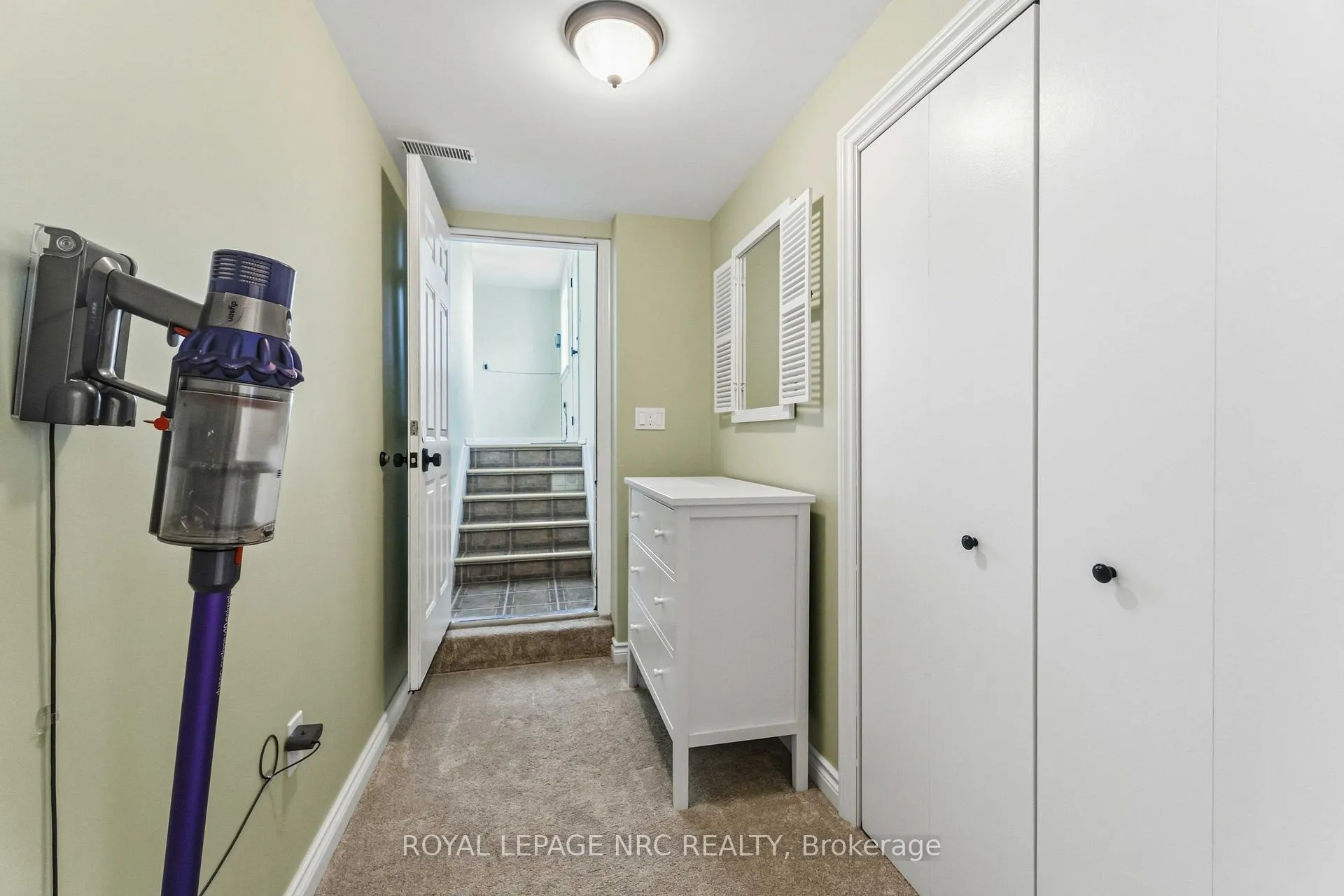 Photo 36 of 3821 19th Street, Grimsby, Grimsby Escarpment — HOMEH