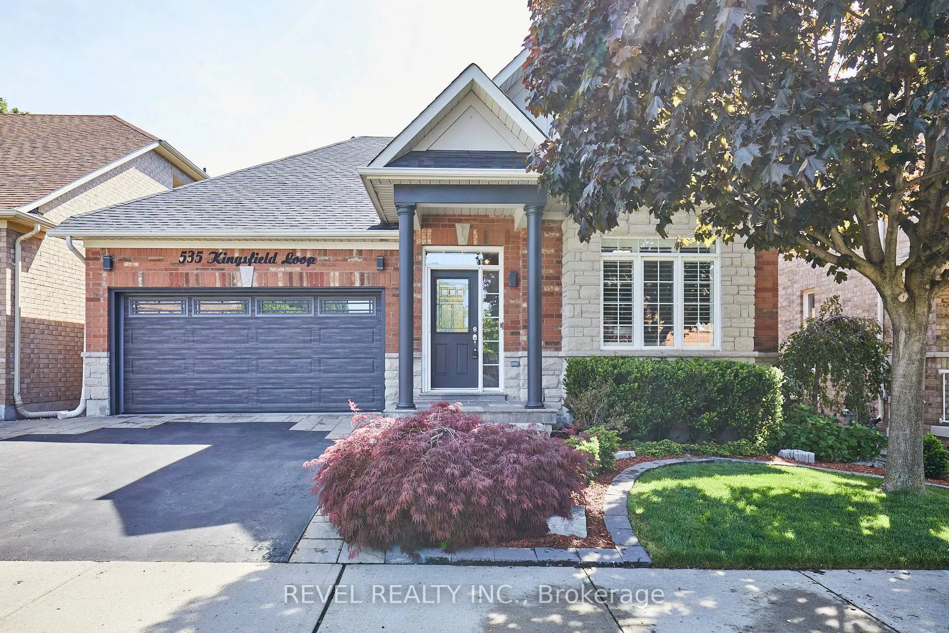 Photo 2 of 535 Kingsfield Loop, Oshawa, Samac — HOMEH