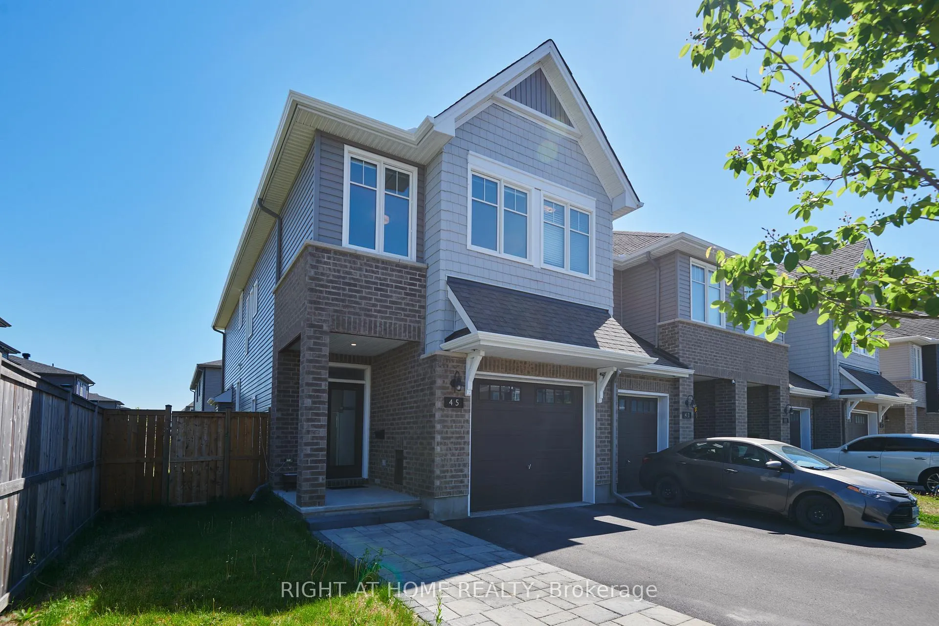 Photo 2 of 45 Mandevilla Crescent, Ottawa, Blossom Park/Kemp Park/Findlay Creek — HOMEH