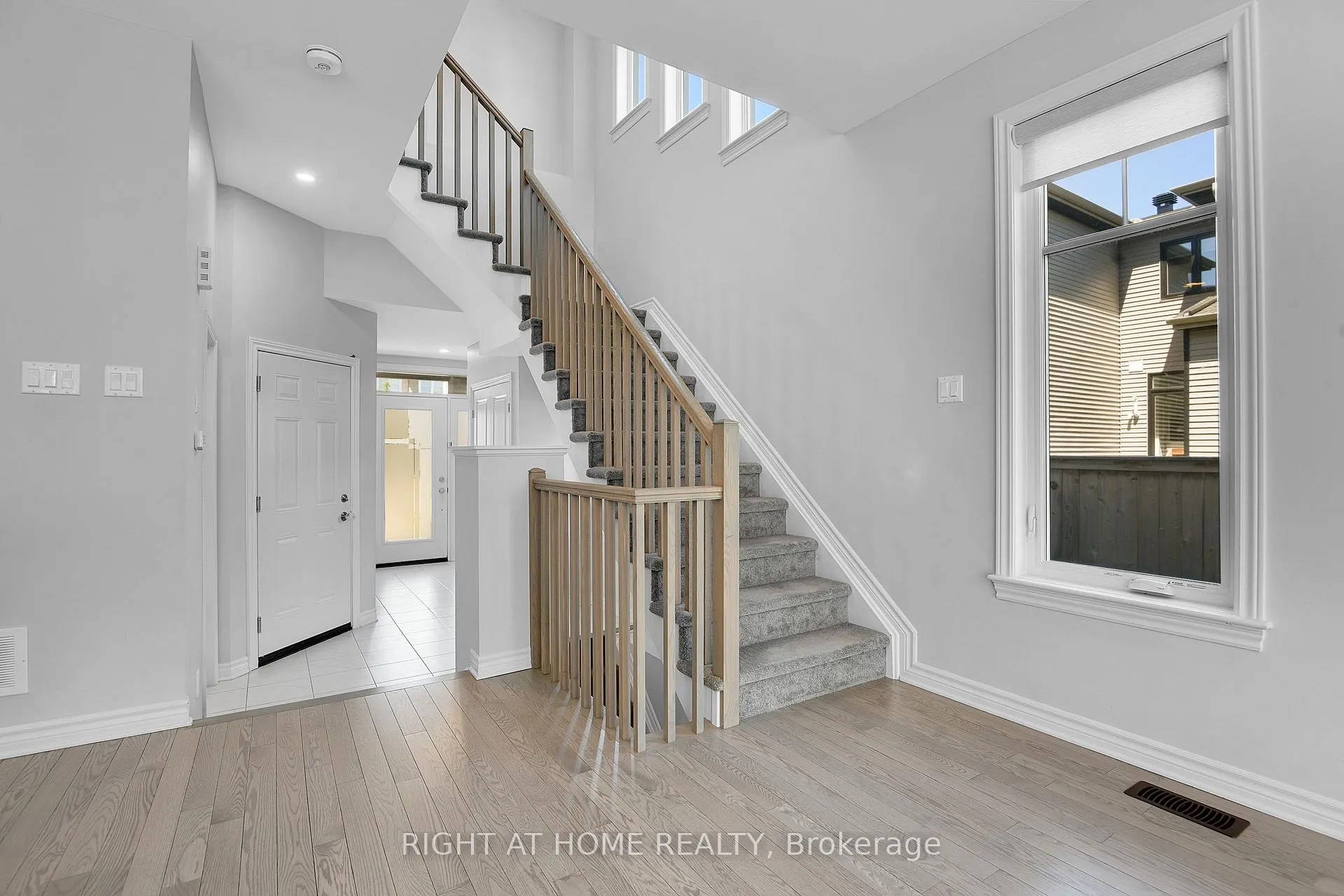 Photo 6 of 45 Mandevilla Crescent, Ottawa, Blossom Park/Kemp Park/Findlay Creek — HOMEH