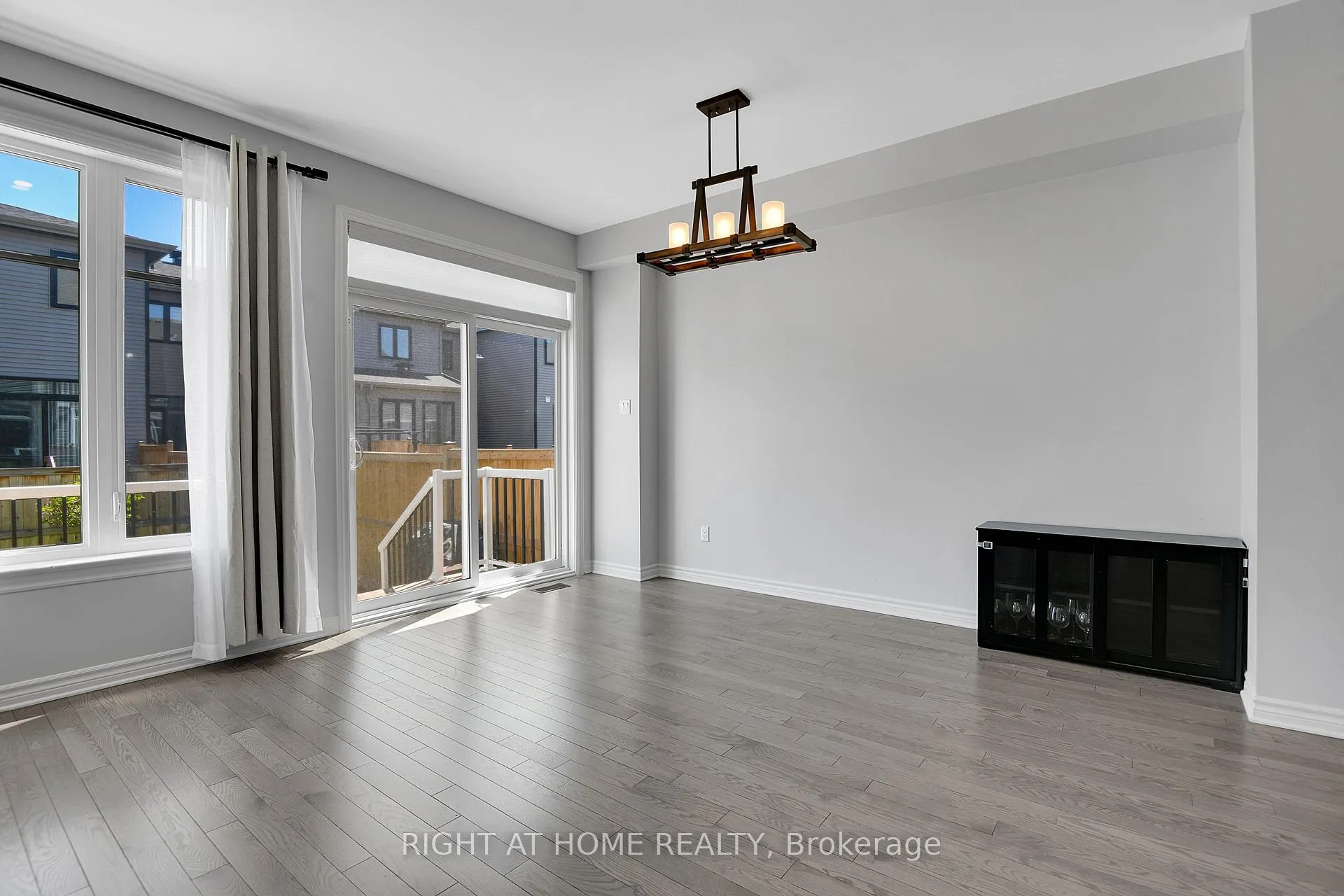Photo 11 of 45 Mandevilla Crescent, Ottawa, Blossom Park/Kemp Park/Findlay Creek — HOMEH