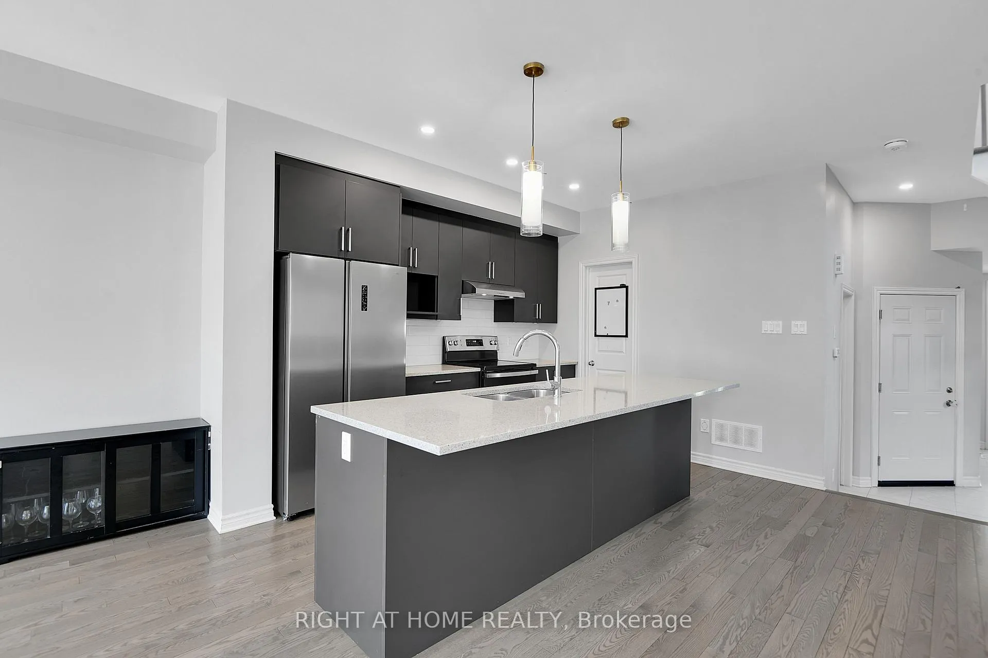 Photo 12 of 45 Mandevilla Crescent, Ottawa, Blossom Park/Kemp Park/Findlay Creek — HOMEH