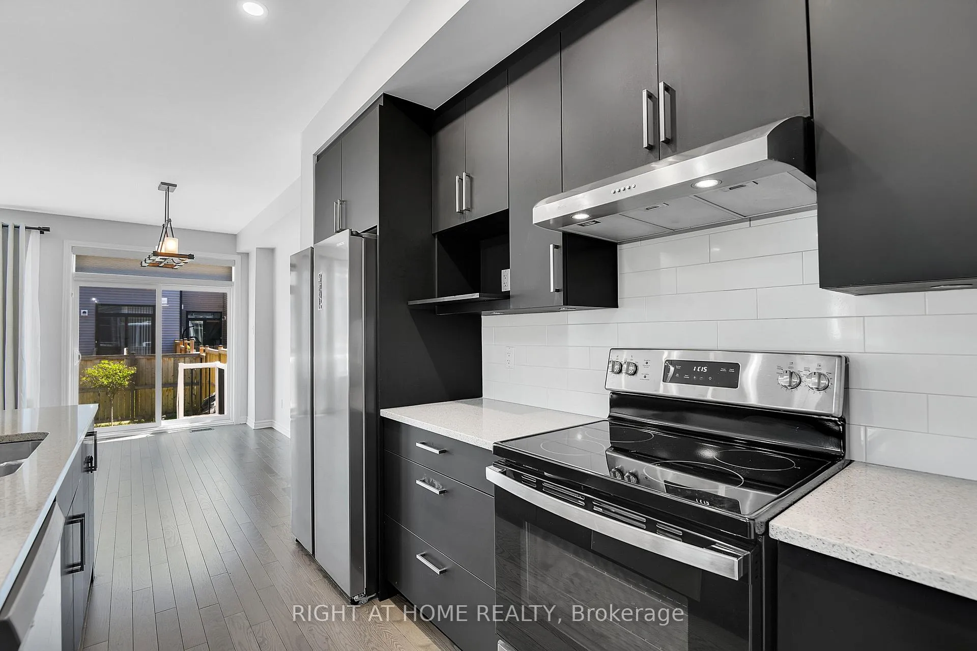 Photo 15 of 45 Mandevilla Crescent, Ottawa, Blossom Park/Kemp Park/Findlay Creek — HOMEH