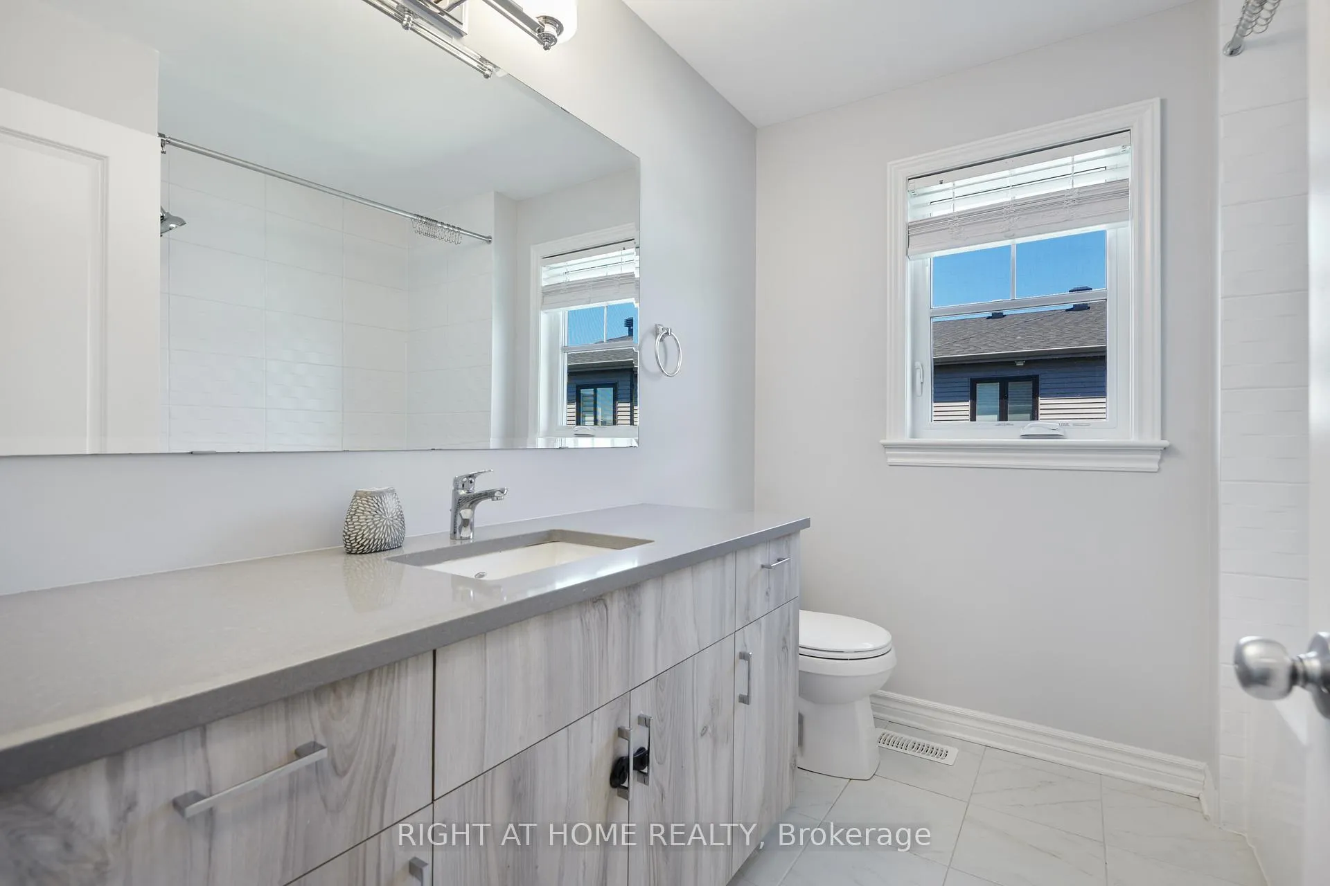 Photo 24 of 45 Mandevilla Crescent, Ottawa, Blossom Park/Kemp Park/Findlay Creek — HOMEH