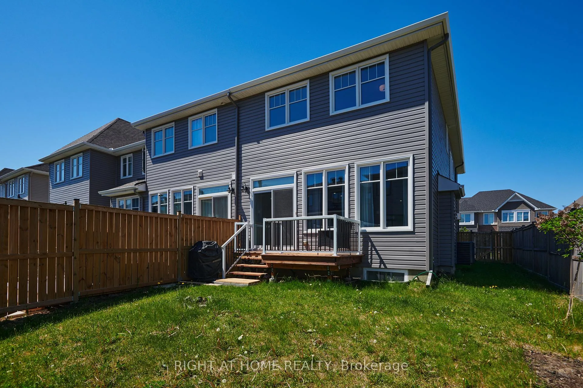 Photo 29 of 45 Mandevilla Crescent, Ottawa, Blossom Park/Kemp Park/Findlay Creek — HOMEH
