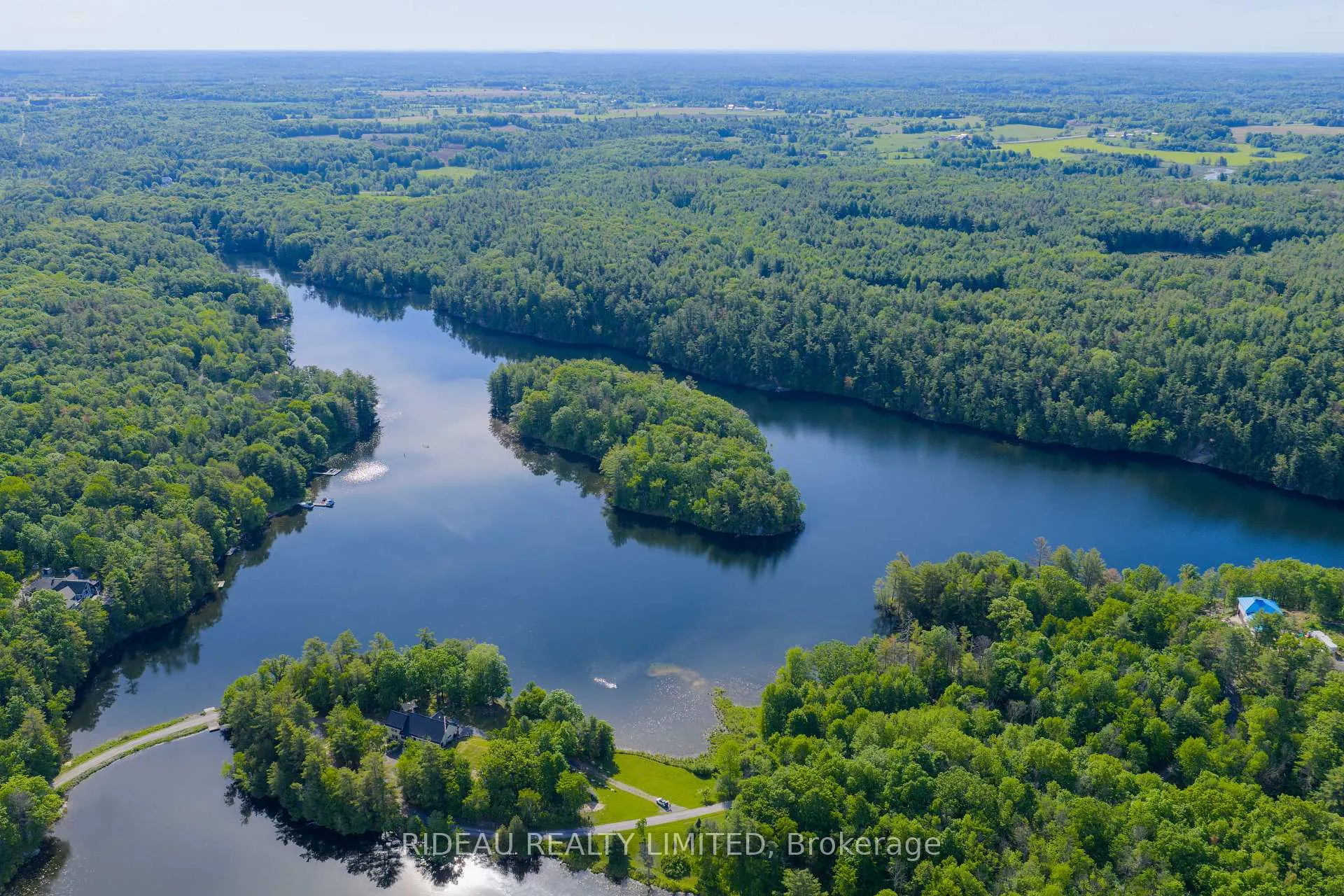 Photo 3 of 252 Deans Island Road, Rideau Lakes, Rideau Lakes (South Crosby) Twp — HOMEH