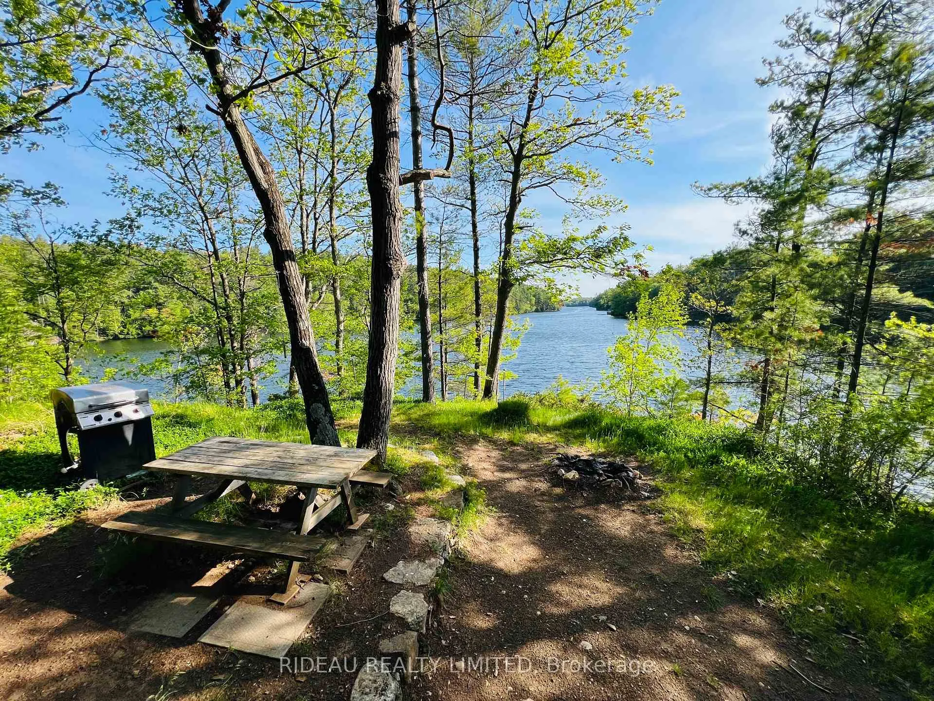 Photo 20 of 252 Deans Island Road, Rideau Lakes, Rideau Lakes (South Crosby) Twp — HOMEH