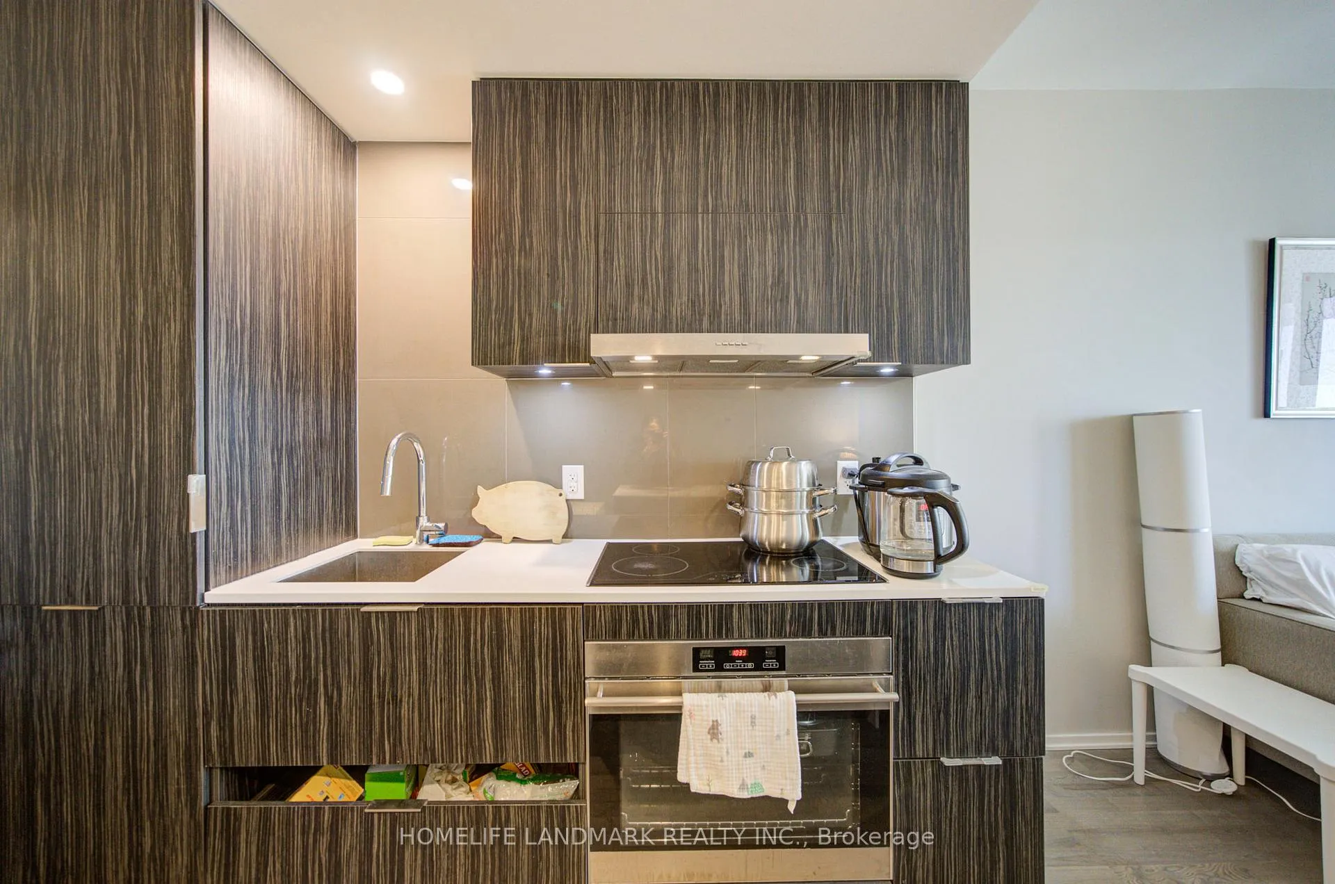 Photo 13 of Unit 3908, 1 Bloor Street E, Toronto, Church-Yonge Corridor — HOMEH