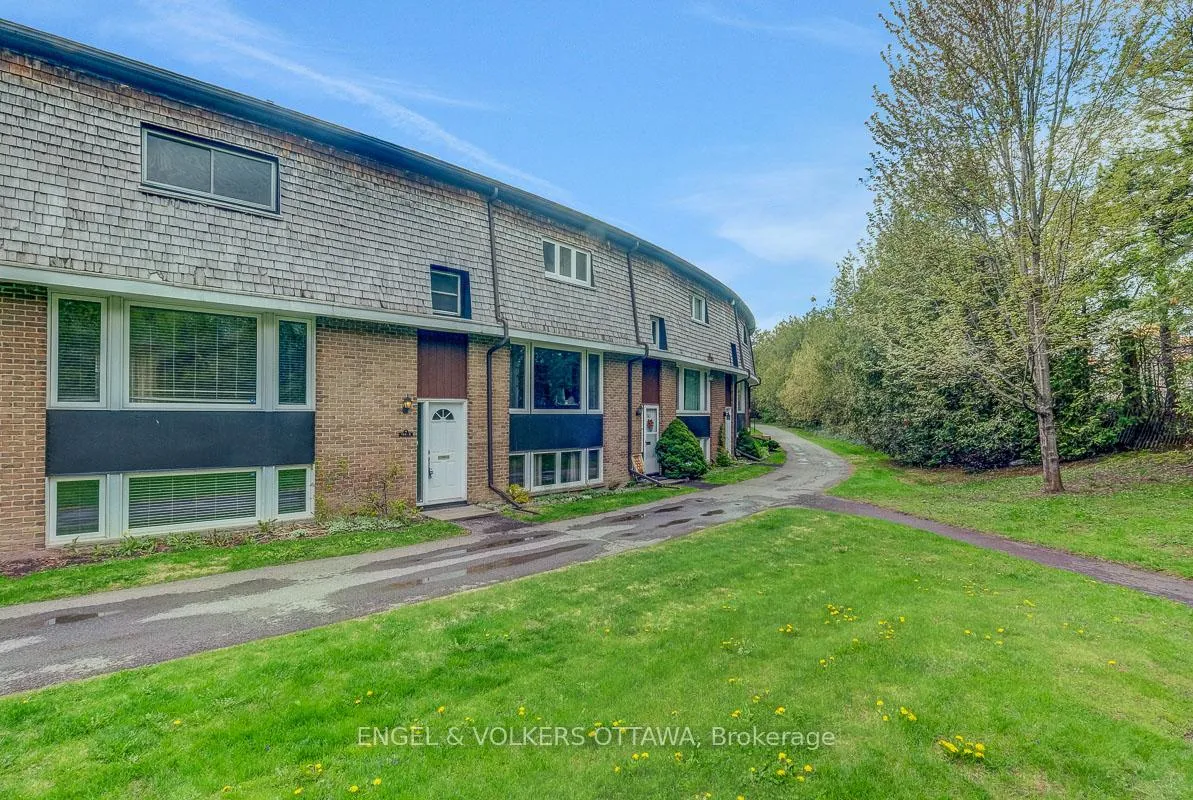 Photo 1 of Unit B, 765 Springland Drive, Ottawa, Mooneys Bay/Riverside Park — HOMEH