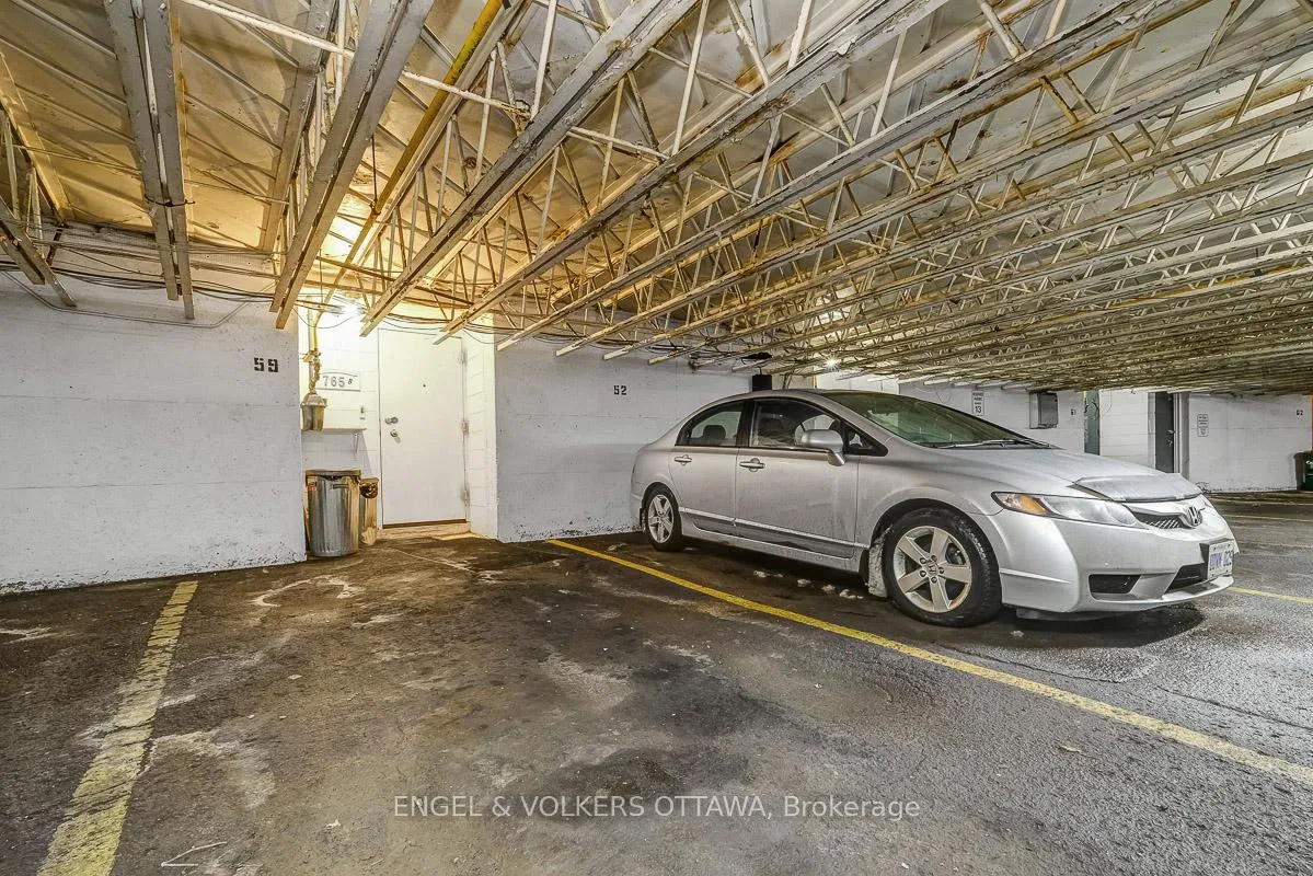 Photo 5 of Unit B, 765 Springland Drive, Ottawa, Mooneys Bay/Riverside Park — HOMEH