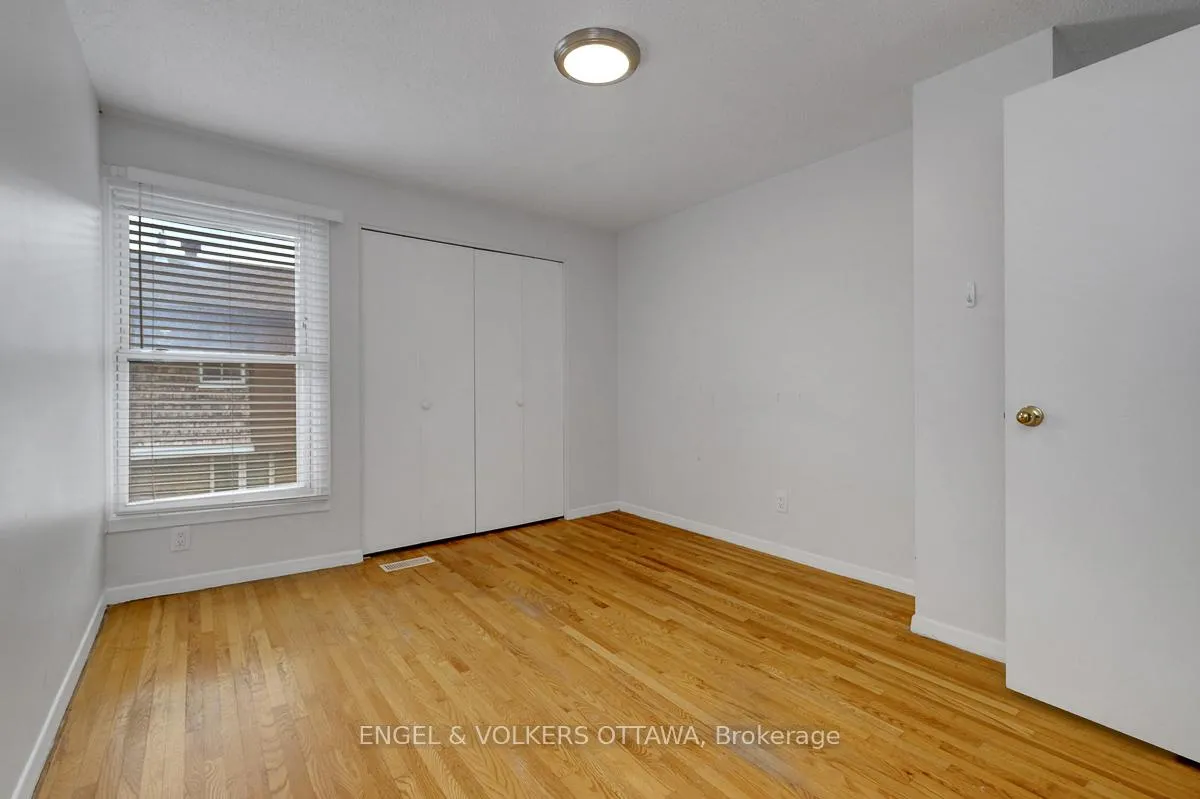 Photo 11 of Unit B, 765 Springland Drive, Ottawa, Mooneys Bay/Riverside Park — HOMEH