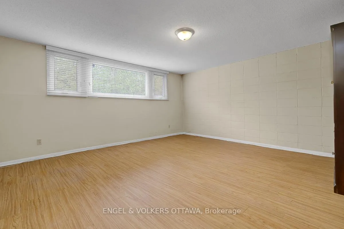 Photo 14 of Unit B, 765 Springland Drive, Ottawa, Mooneys Bay/Riverside Park — HOMEH