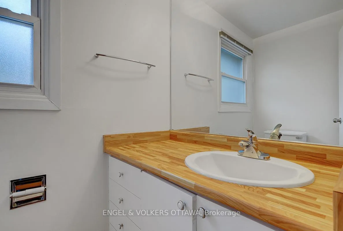 Photo 16 of Unit B, 765 Springland Drive, Ottawa, Mooneys Bay/Riverside Park — HOMEH