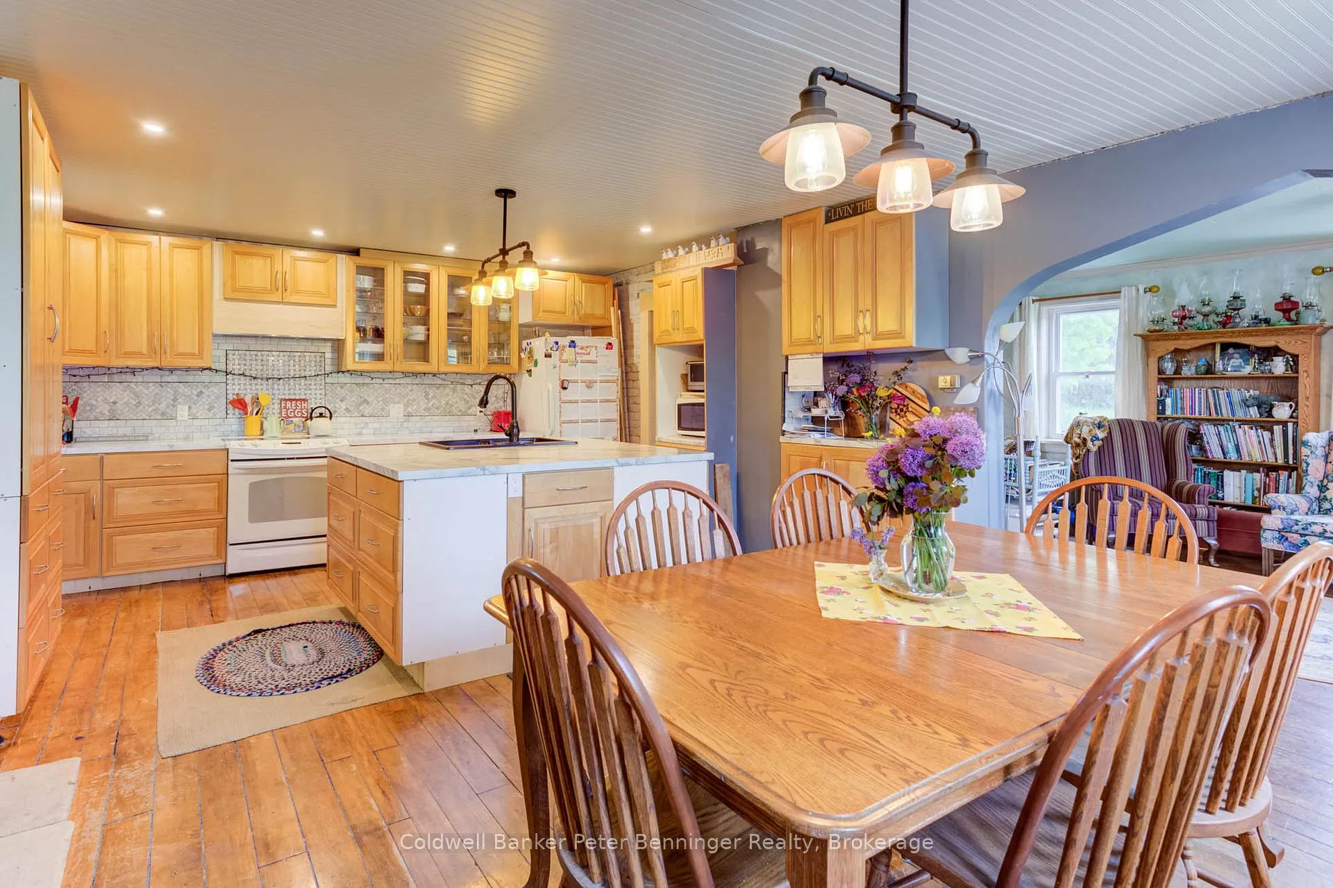 Photo 8 of 3095 Old Mill Street, Howick — HOMEH
