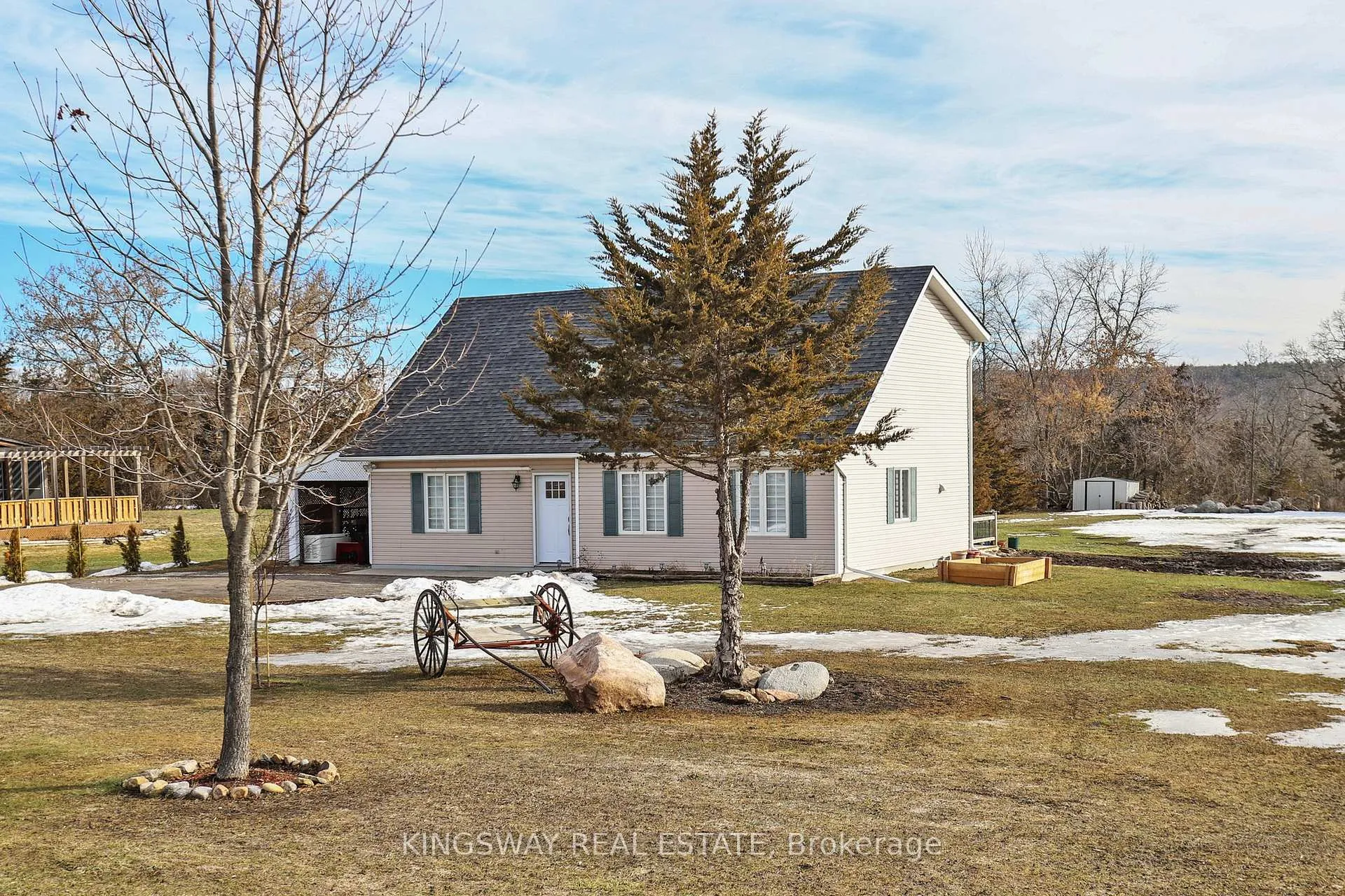 Photo 2 of 20 Glen Ross Road, Quinte West, Sidney Ward — HOMEH