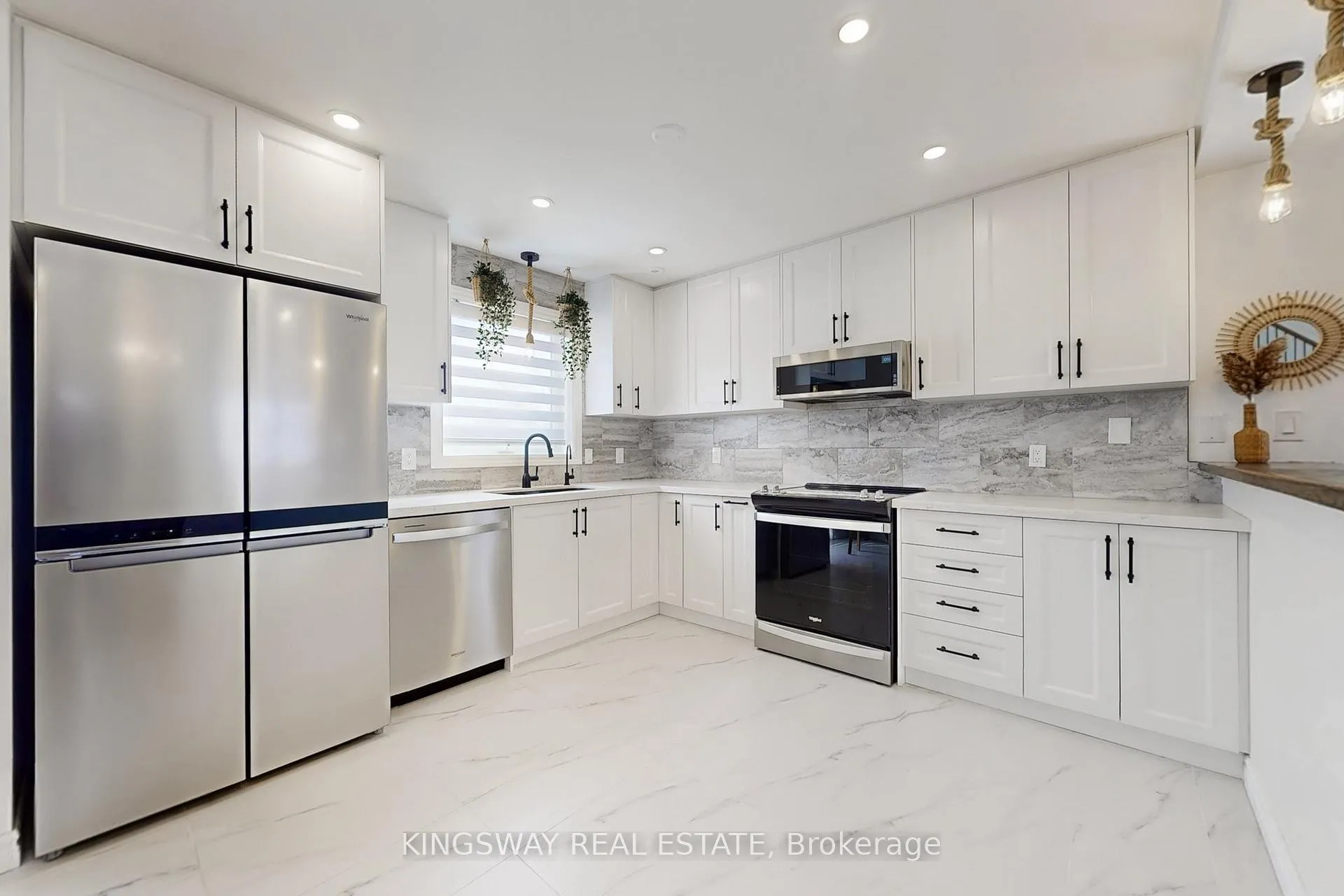 Photo 10 of 20 Glen Ross Road, Quinte West, Sidney Ward — HOMEH