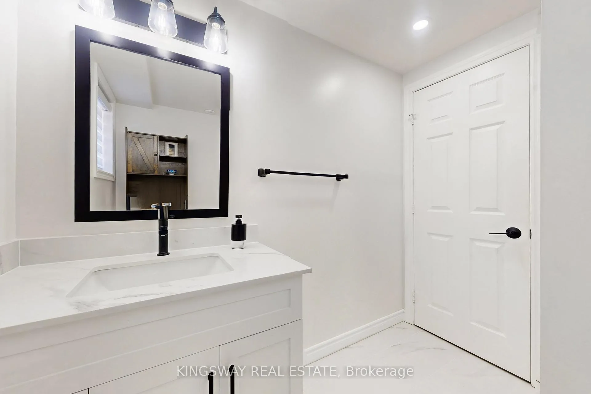Photo 16 of 20 Glen Ross Road, Quinte West, Sidney Ward — HOMEH