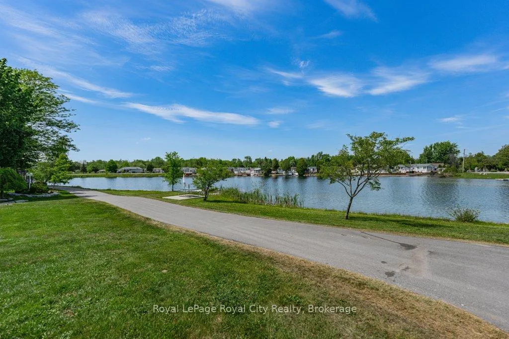 Photo 29 of 1 Pine Lane, Puslinch, Rural Puslinch East — HOMEH