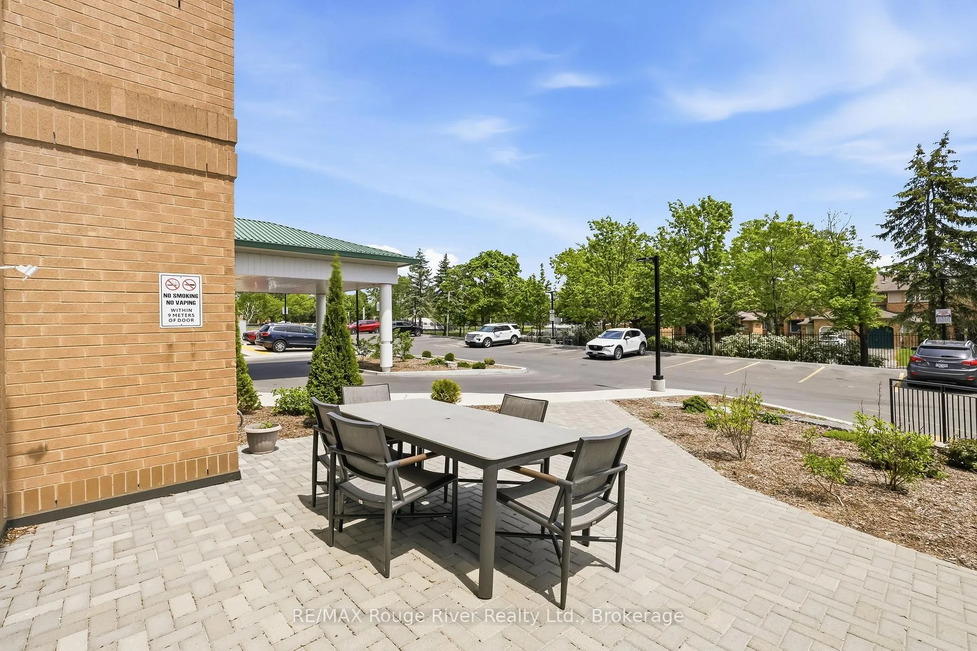 Photo 4 of Unit 1107, 711 Rossland Rd E, Whitby, Pringle Creek — HOMEH