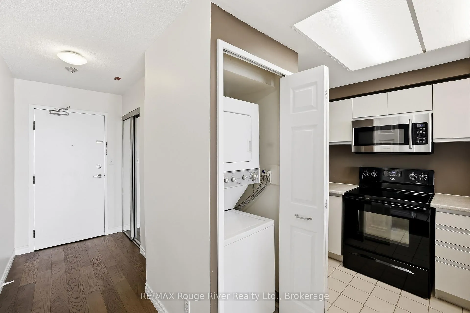 Photo 14 of Unit 1107, 711 Rossland Rd E, Whitby, Pringle Creek — HOMEH