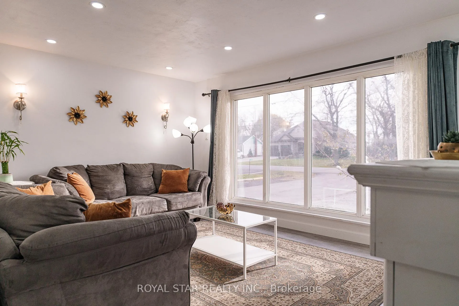 Photo 5 of 6540 Twenty Road E, Hamilton, Rural Glanbrook — HOMEH