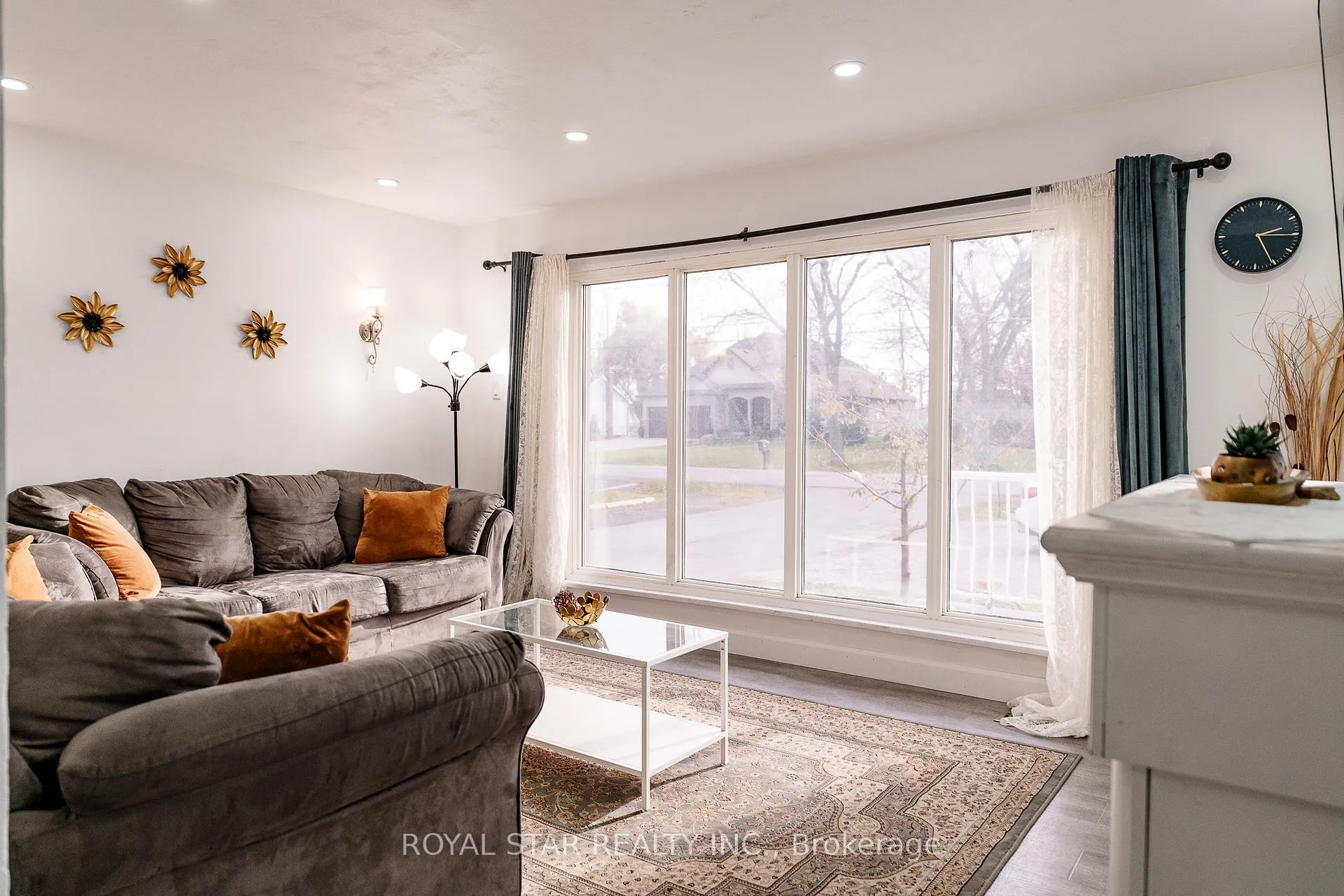 Photo 8 of 6540 Twenty Road E, Hamilton, Rural Glanbrook — HOMEH