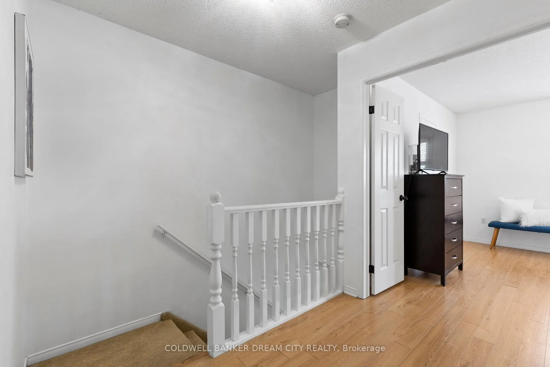 Photo 22 of 534 Blackwater Place, London, North C — HOMEH