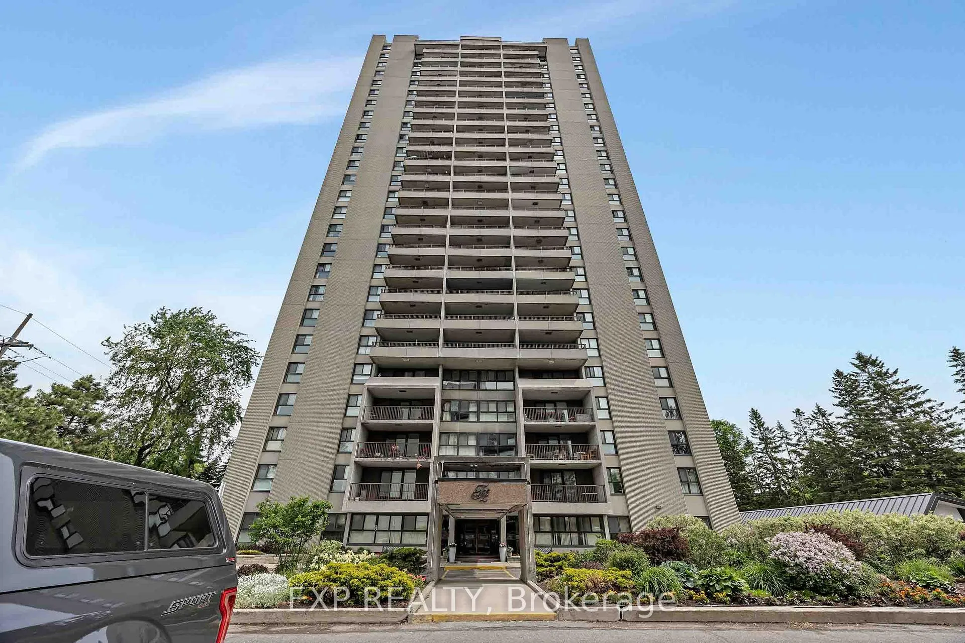 Front of Unit 1707, 1785 Frobisher Lane