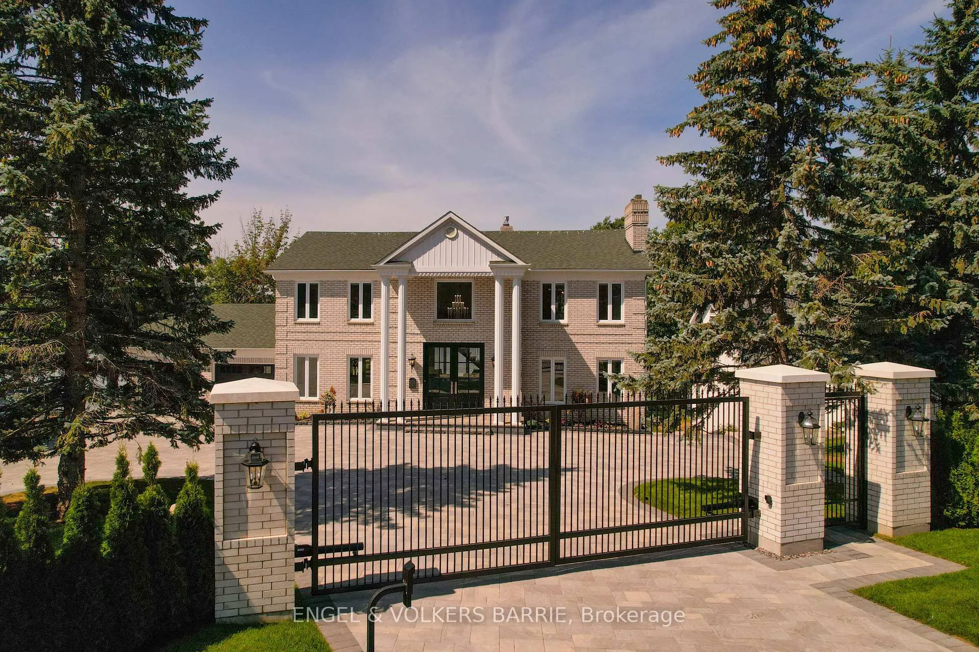 Photo 3 of 376 Brewery Lane, Orillia — HOMEH