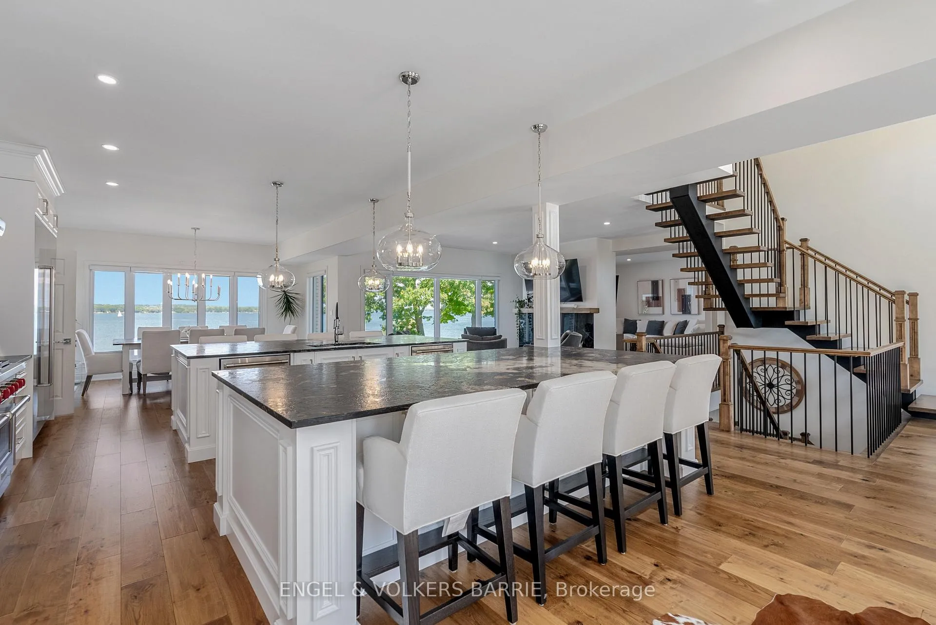 Photo 10 of 376 Brewery Lane, Orillia — HOMEH