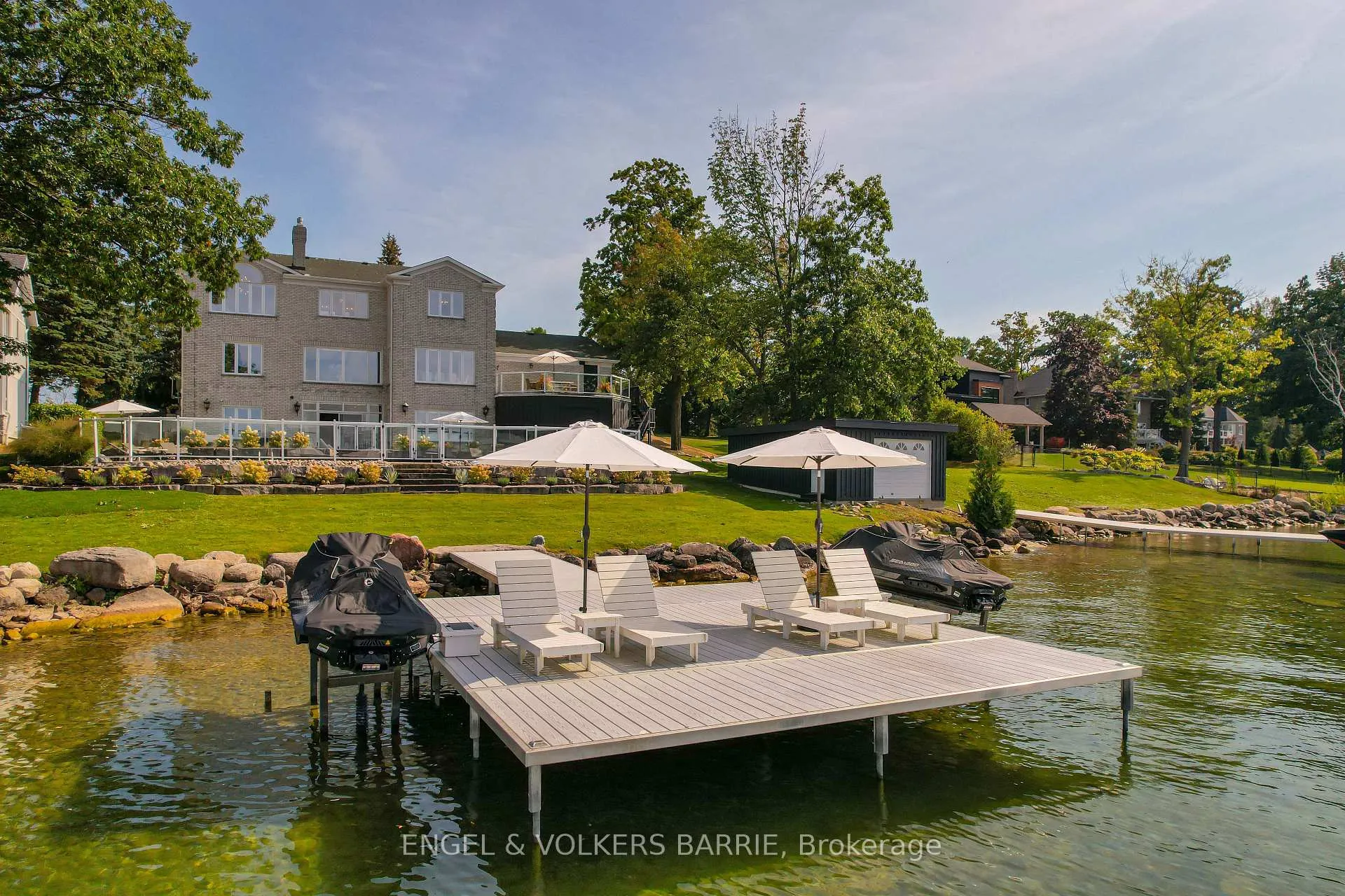 Photo 2 of 376 Brewery Lane, Orillia — HOMEH