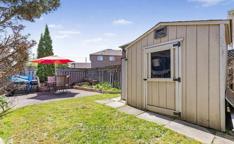 Photo 39 of 56 Lockheed Crescent, Brampton, Fletcher's Meadow — HOMEH