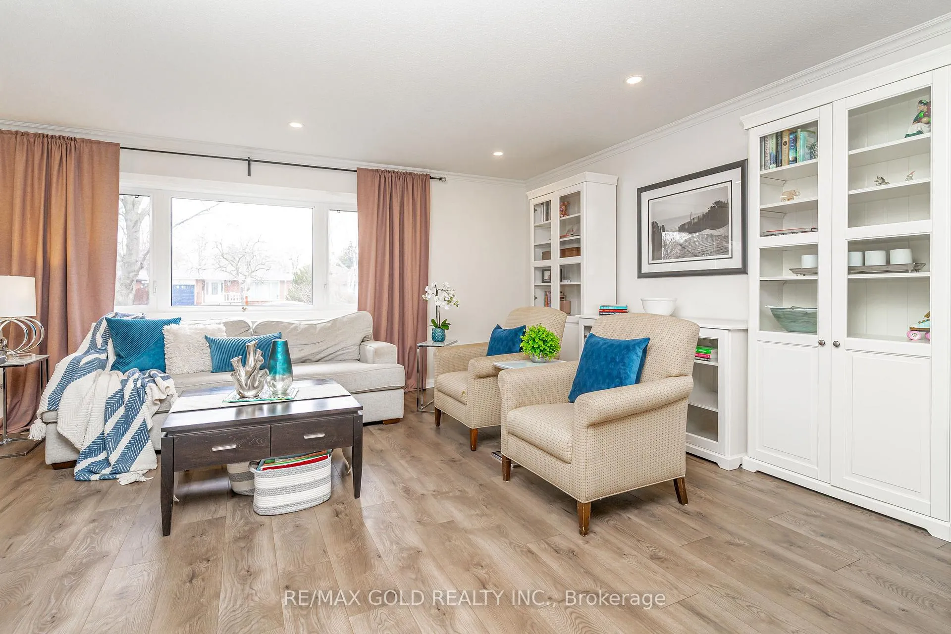 Photo 8 of 23 Dunster Crescent, Brampton, Southgate — HOMEH