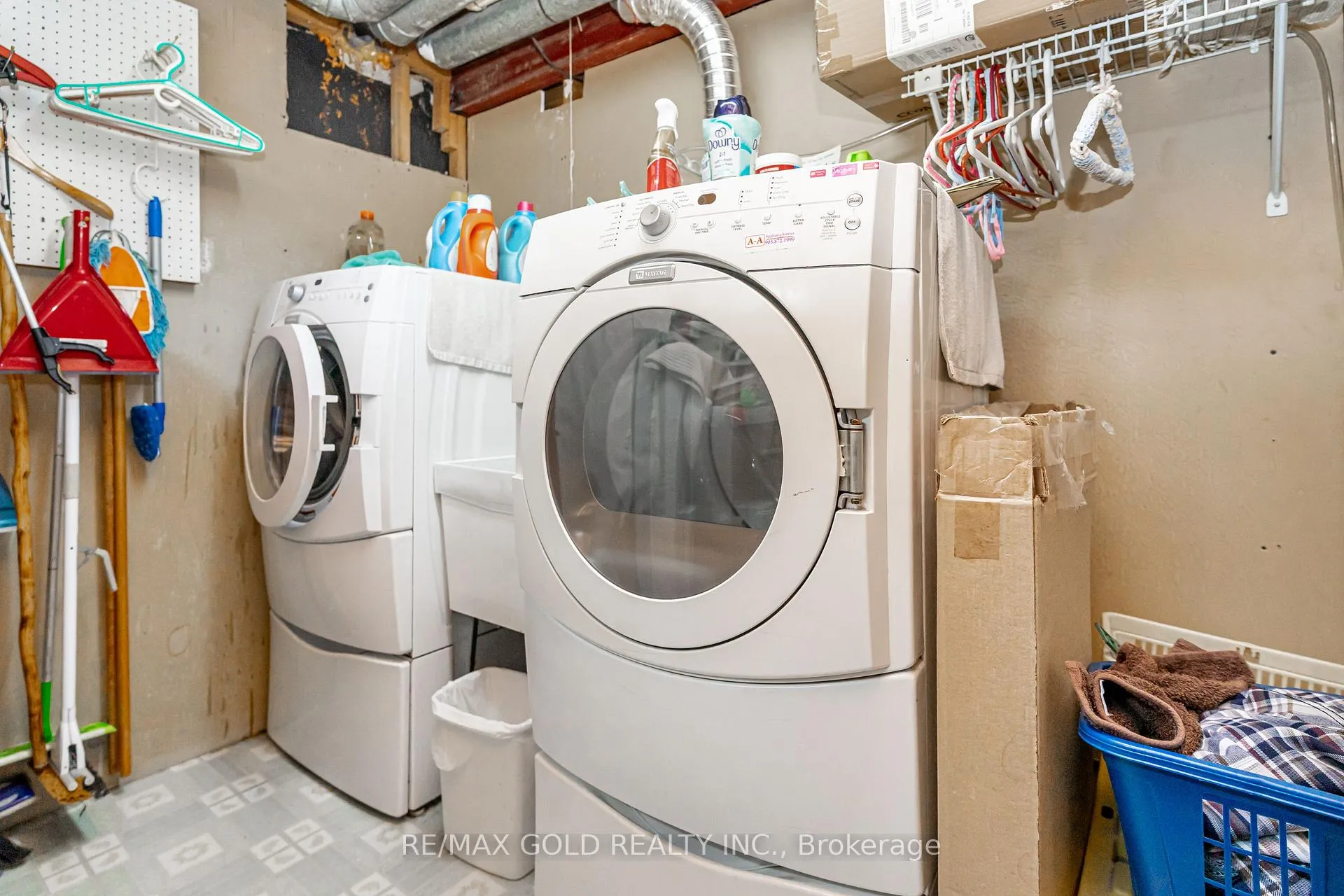 Photo 23 of 23 Dunster Crescent, Brampton, Southgate — HOMEH